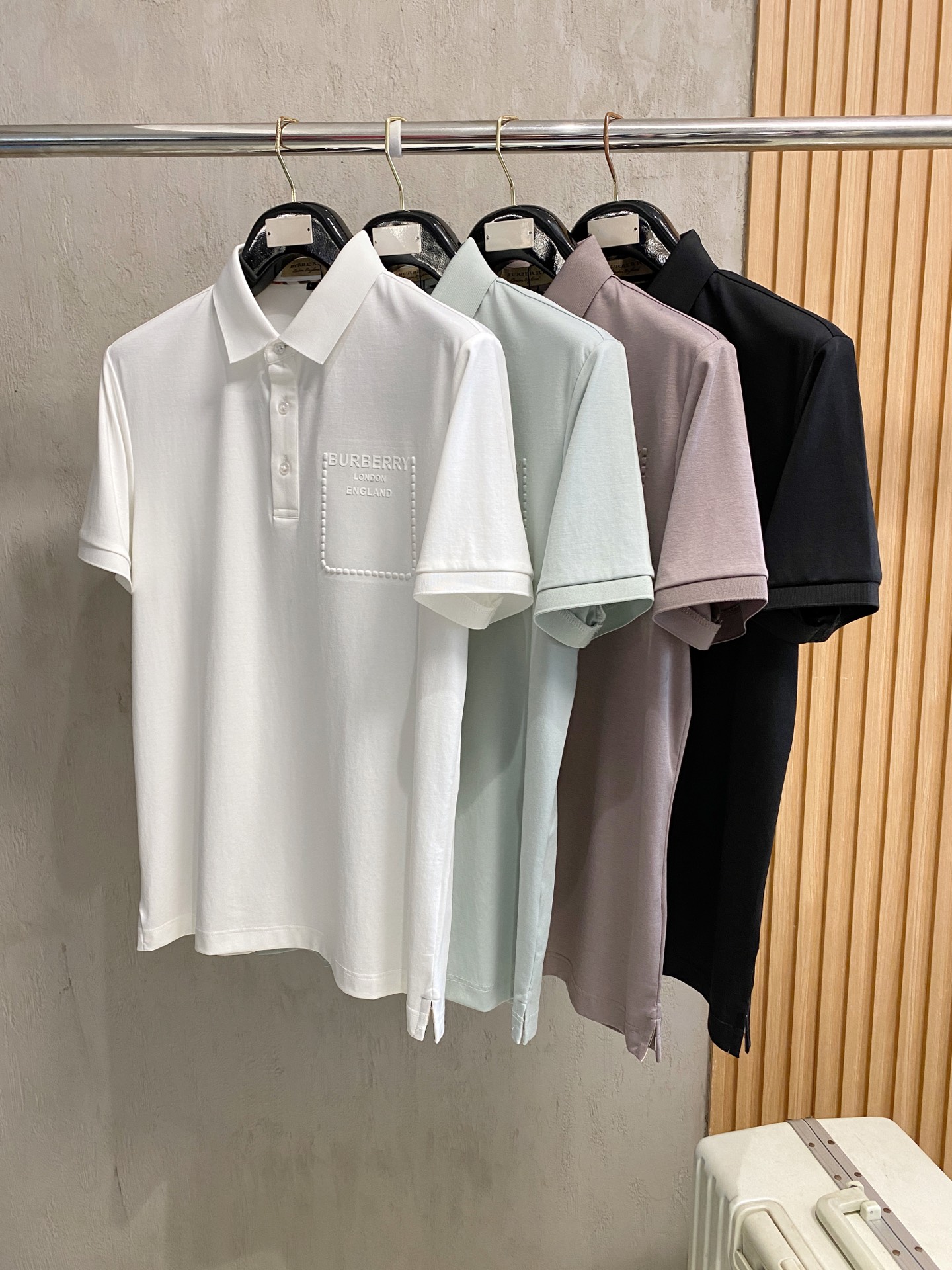 Burberry Basic Clothing Cotton L