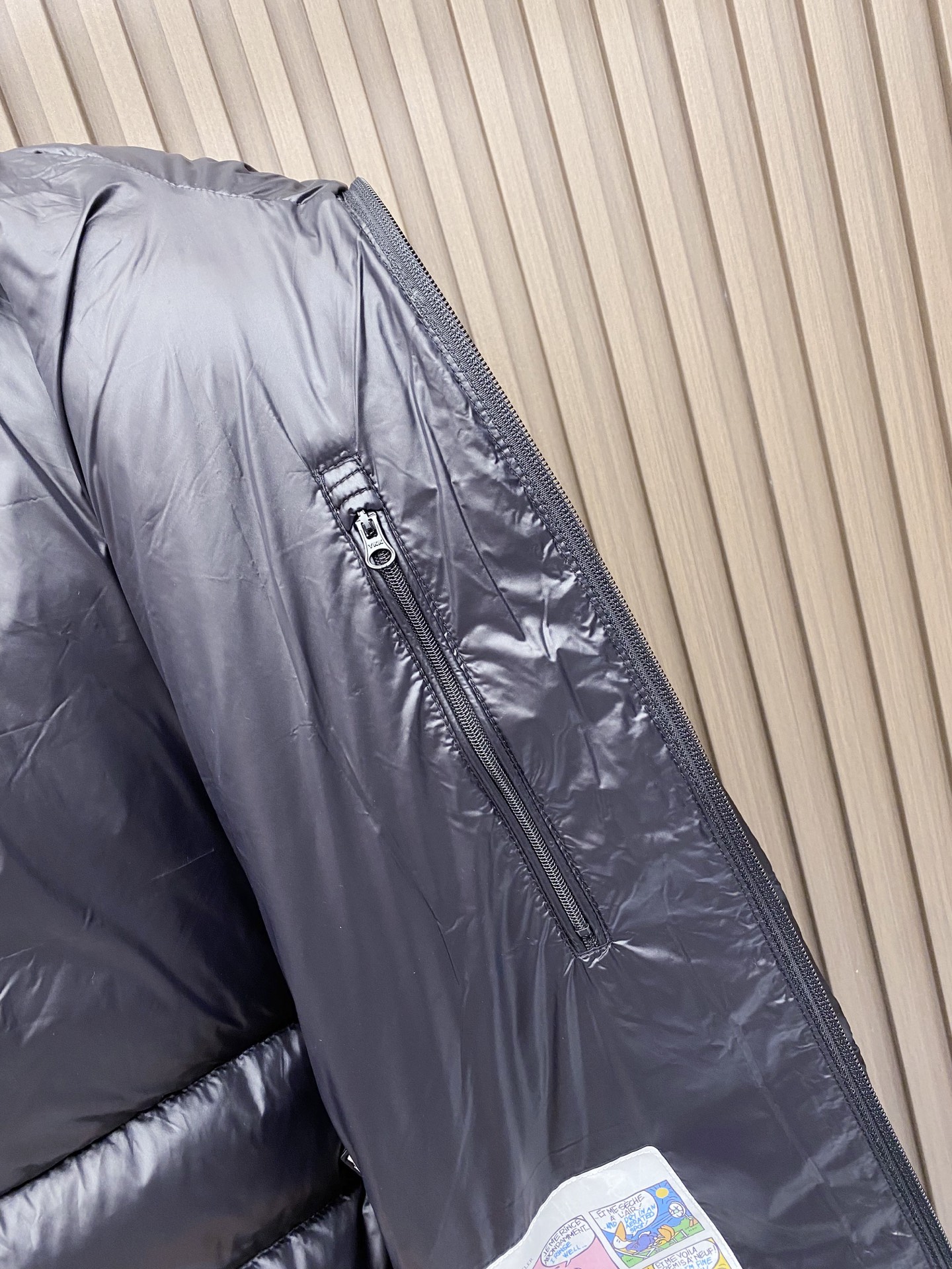 Moncler Down Jacket White Duck Down Black Hooded M-l