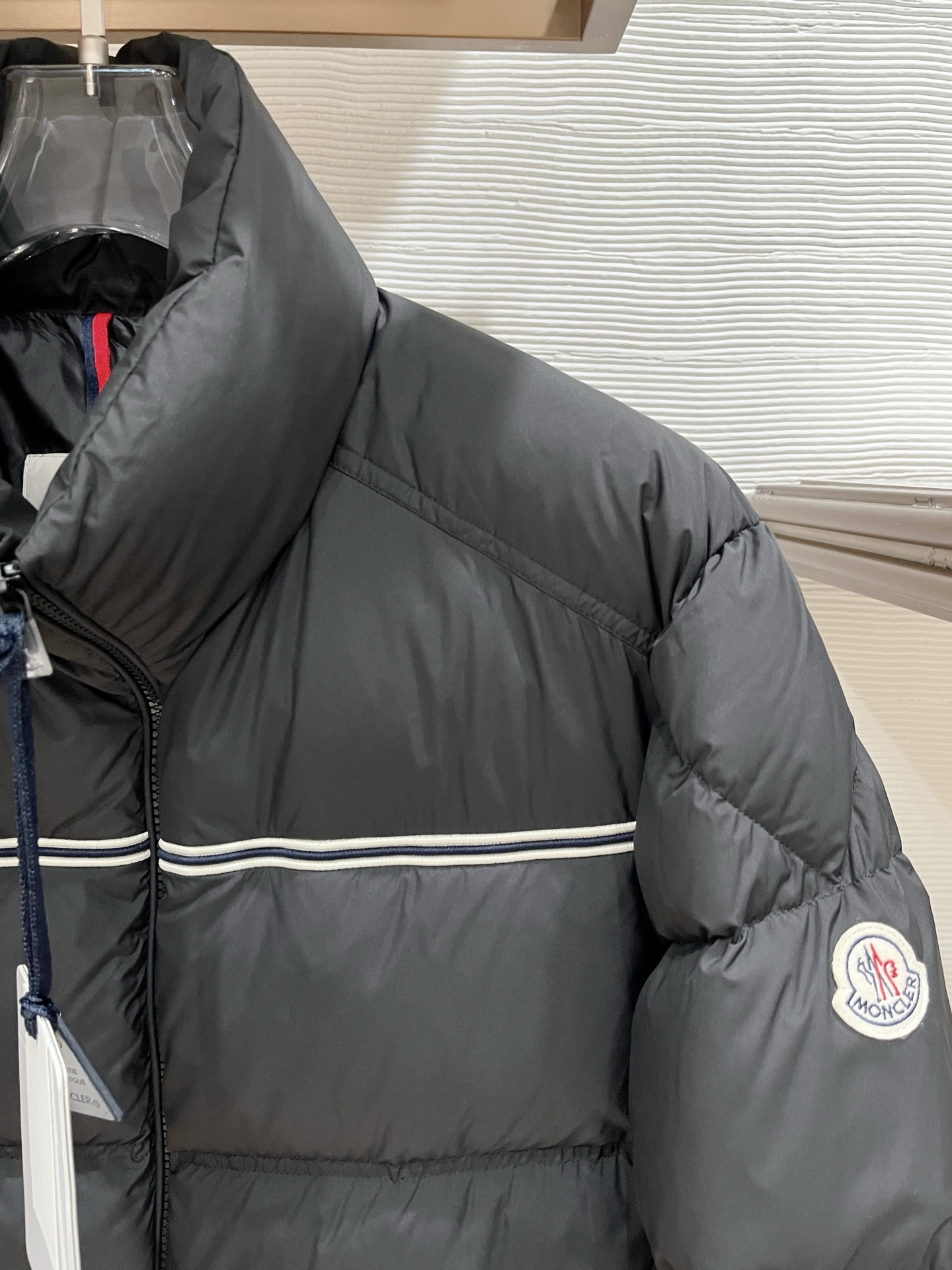 Moncler Down Jacket M-l