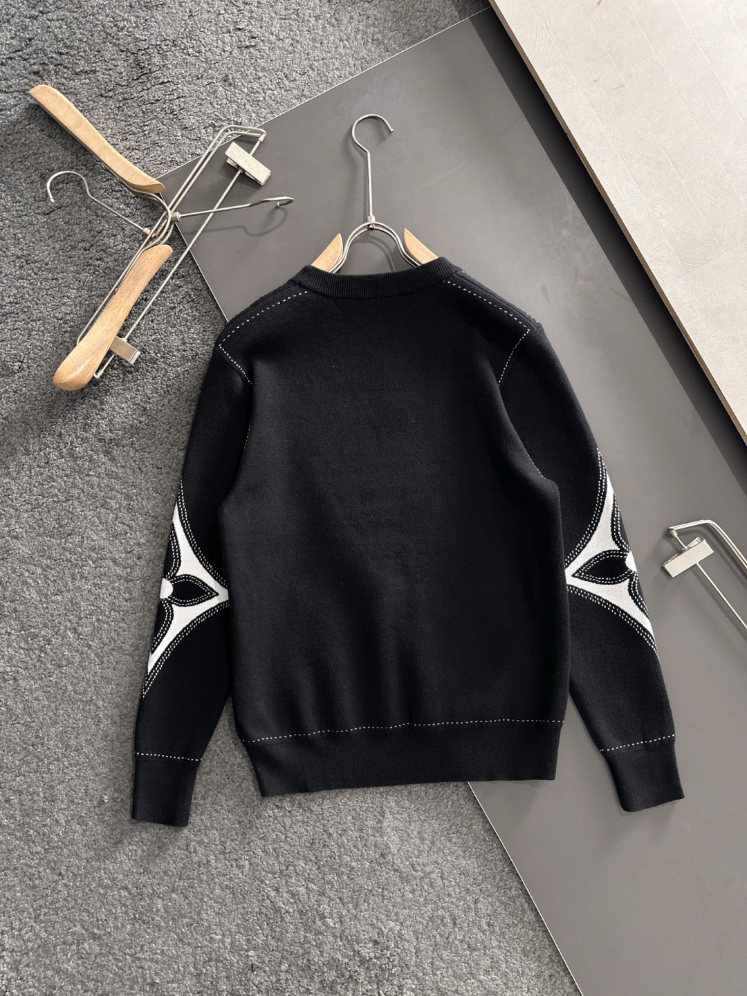Louis Vuitton Basic Clothing Wool M-xl