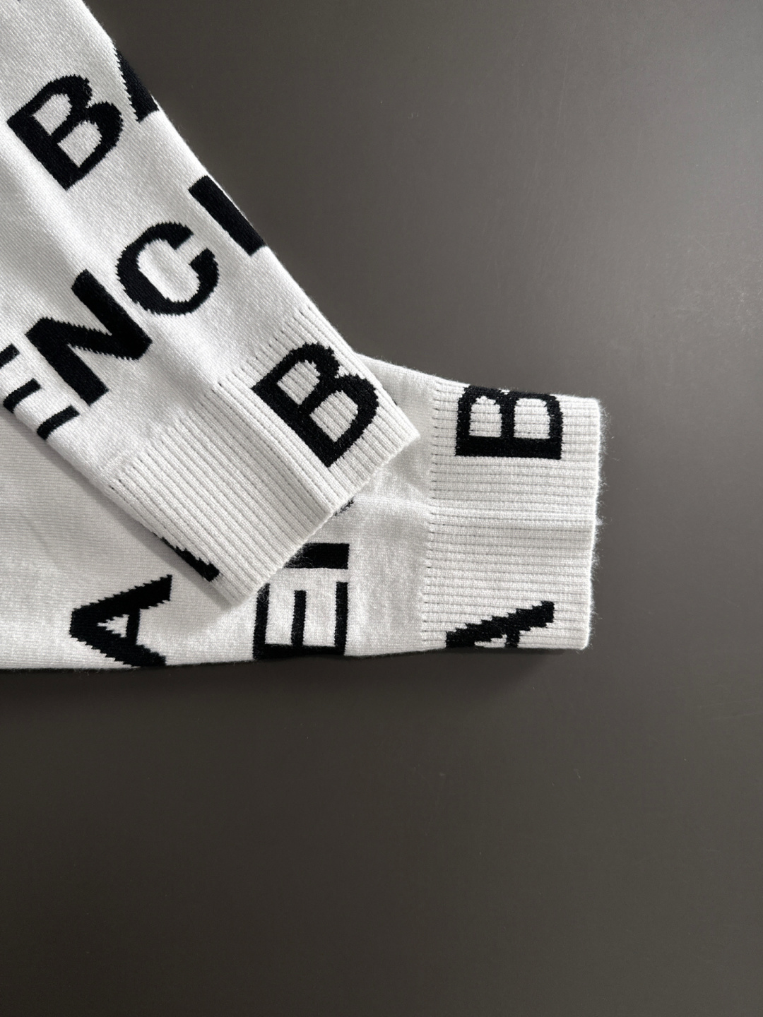Balenciaga Basic Clothing Knitted M-l-xl