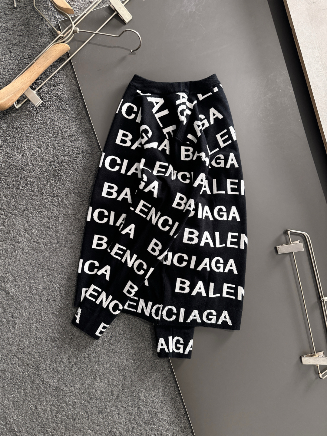 Balenciaga Basic Clothing Knitted M-l-xl