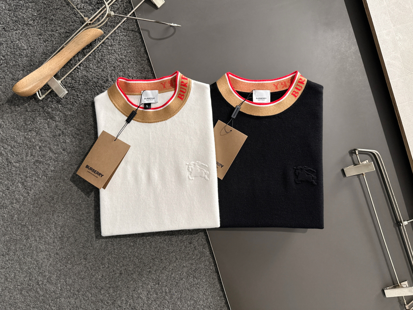 Burberry Basic Clothing Wool M-xl