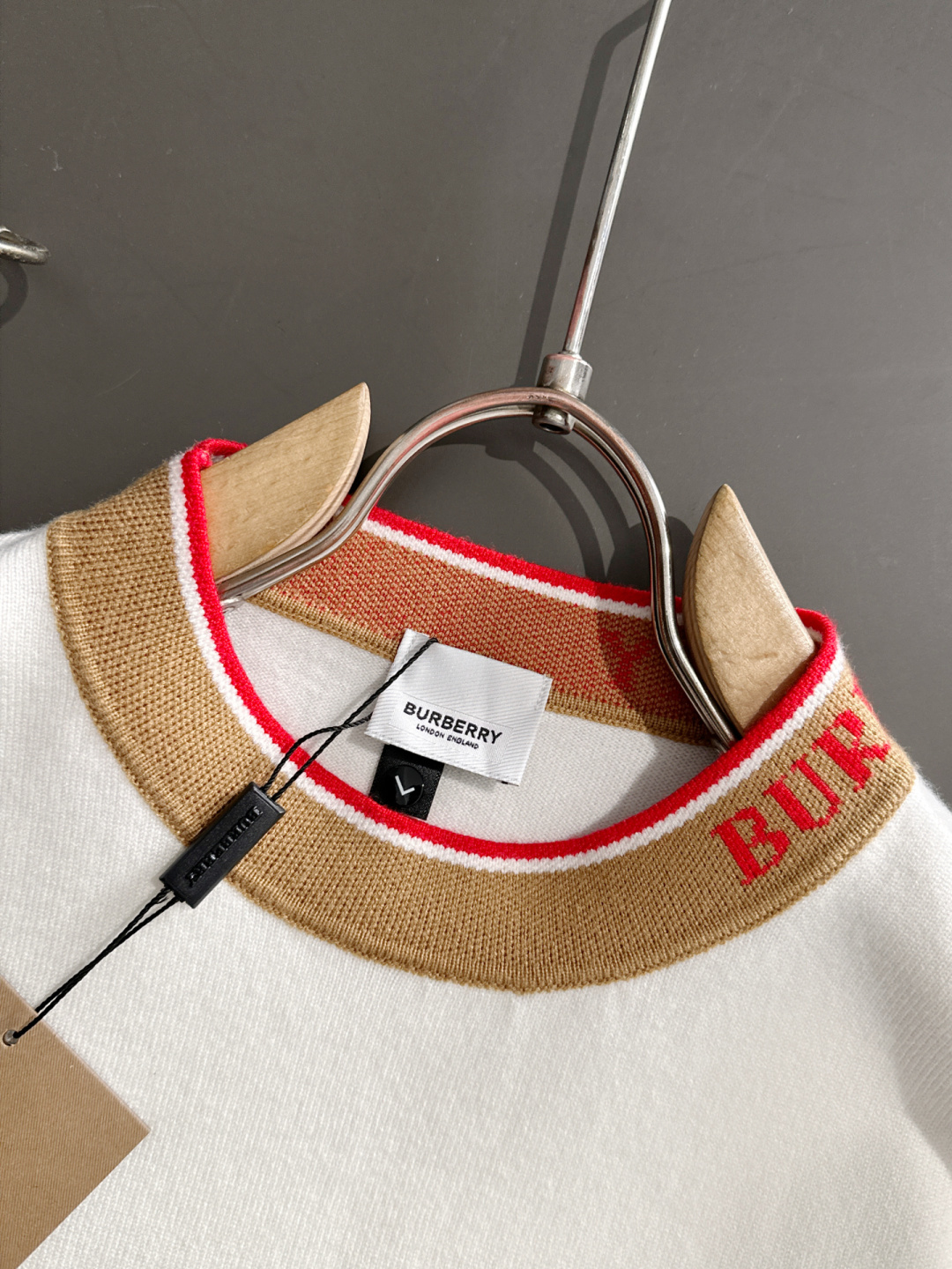 Burberry Basic Clothing Wool M-xl