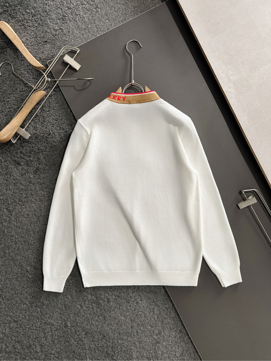 Burberry Basic Clothing Wool M-xl