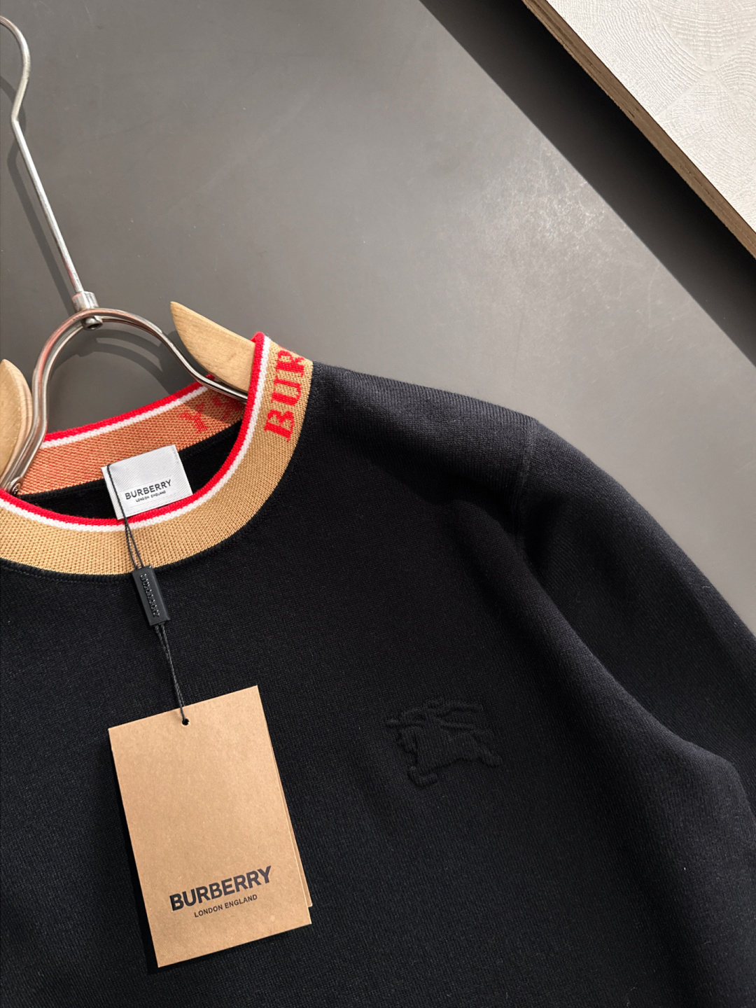 Burberry Basic Clothing Wool M-xl