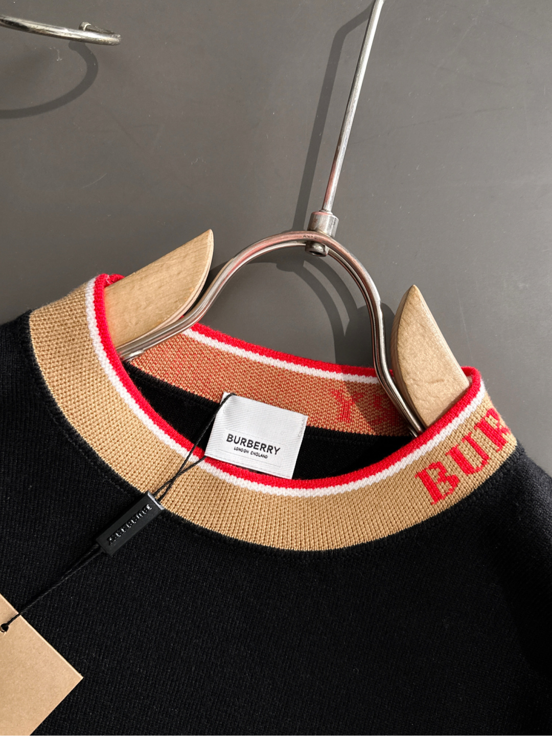 Burberry Basic Clothing Wool M-xl