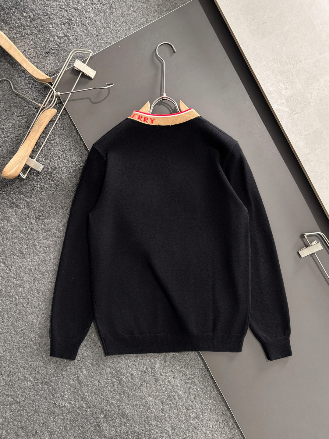 Burberry Basic Clothing Wool M-xl