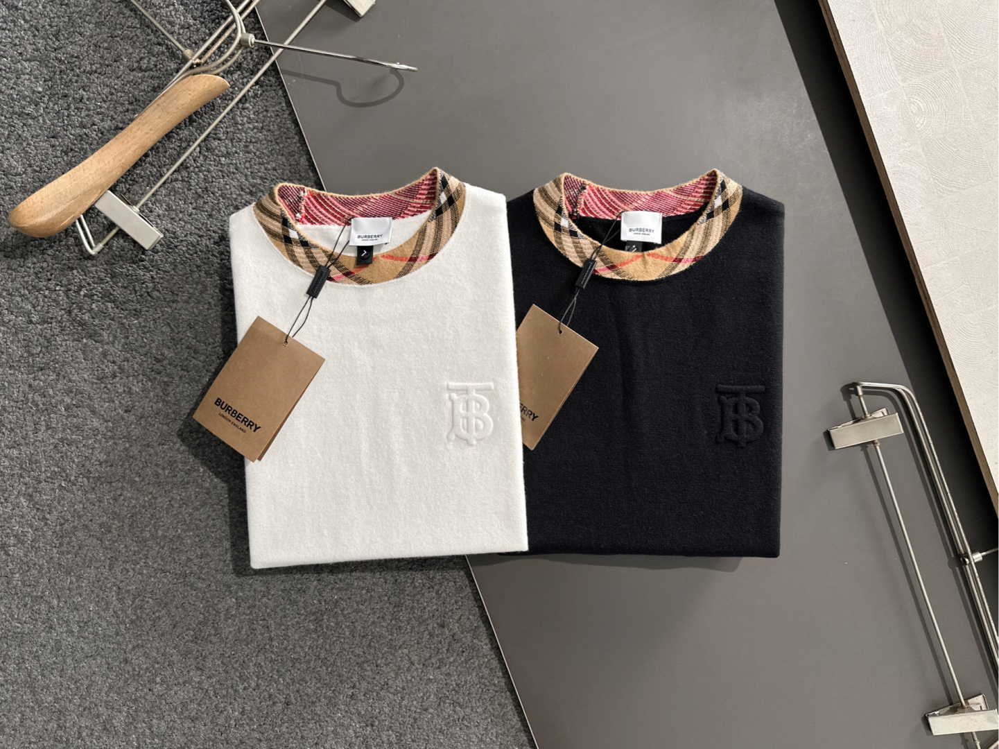 Burberry Basic Clothing Wool M-xl