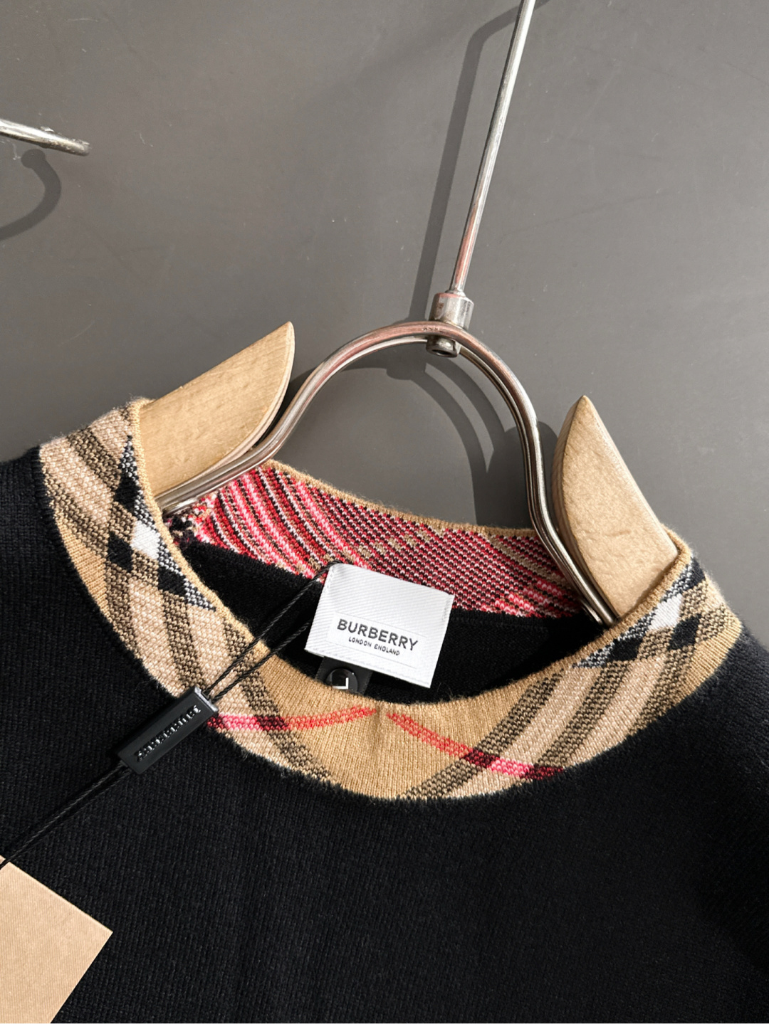 Burberry Basic Clothing Wool M-xl