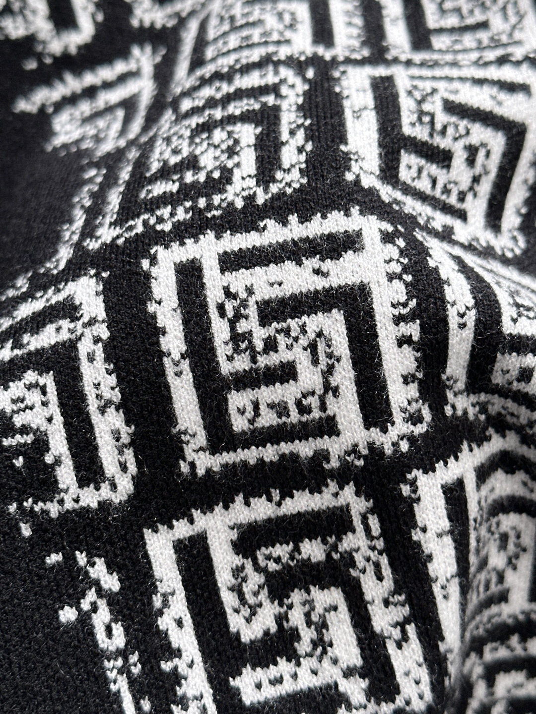 Fendi Basic Clothing Knitted M-xl