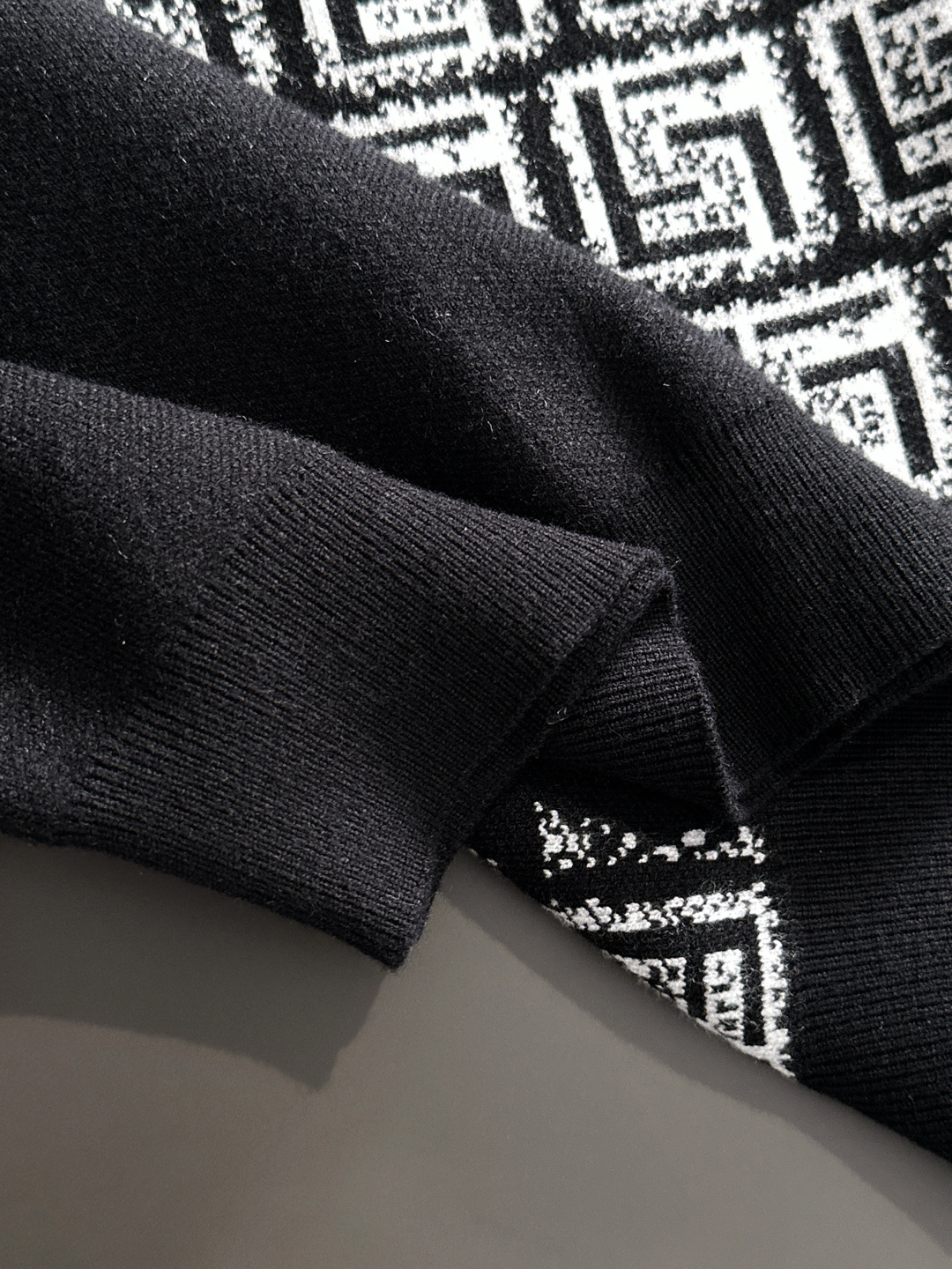 Fendi Basic Clothing Knitted M-xl