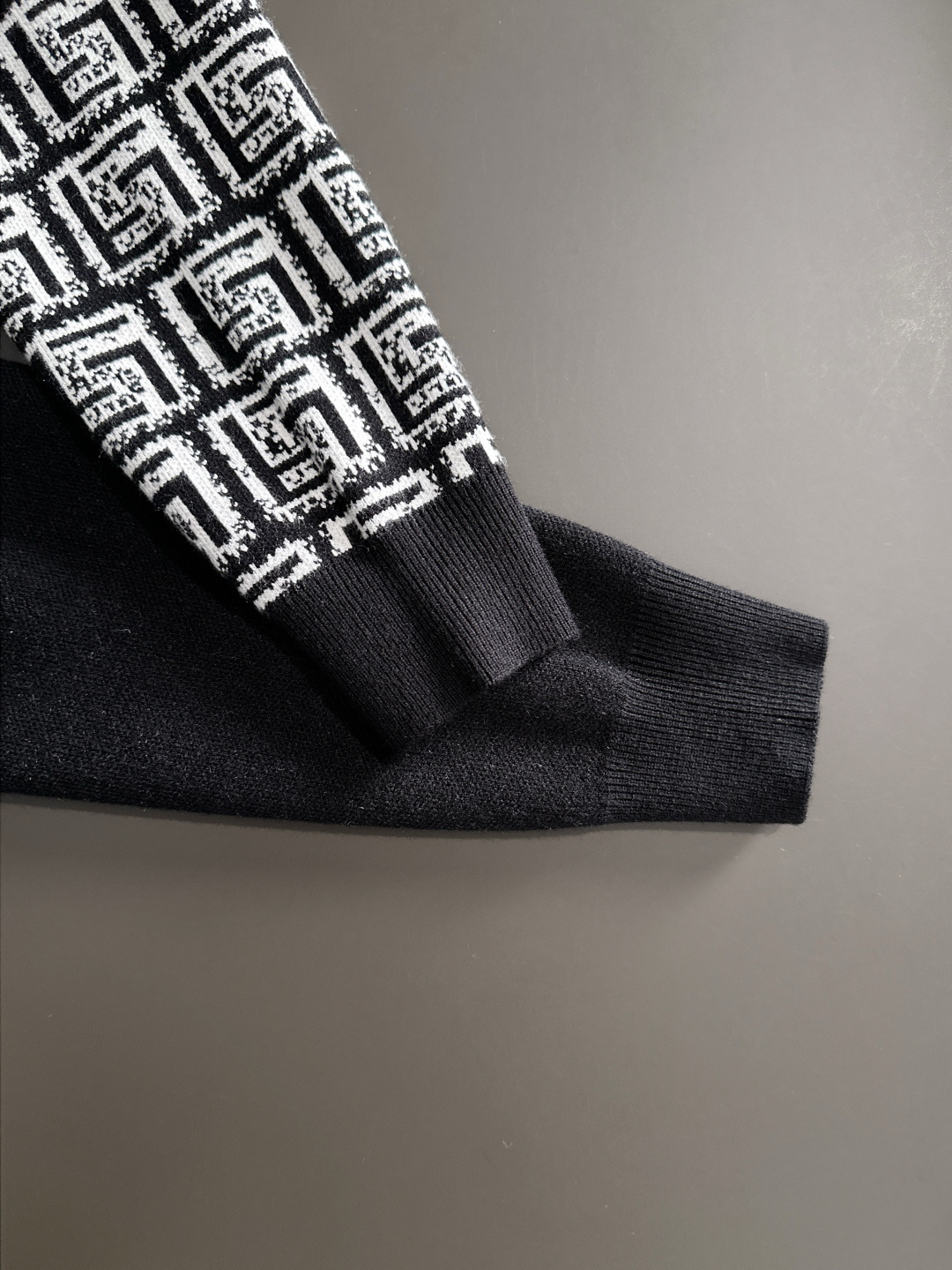 Fendi Basic Clothing Knitted M-xl