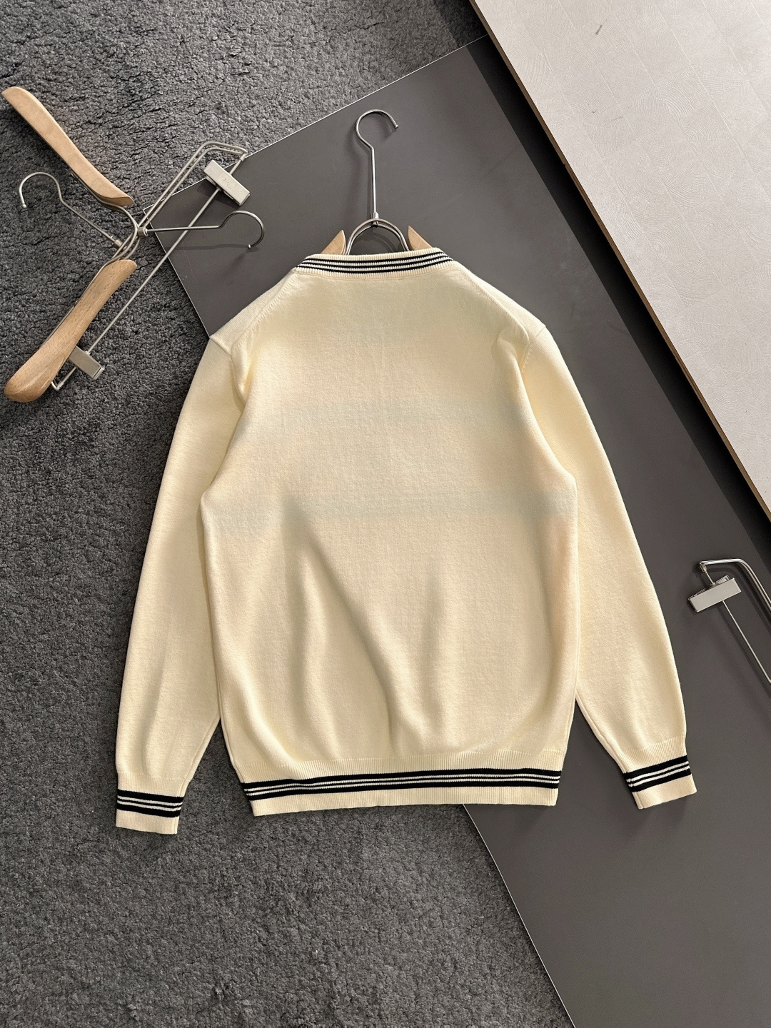 Gucci Basic Clothing Wool M-xl