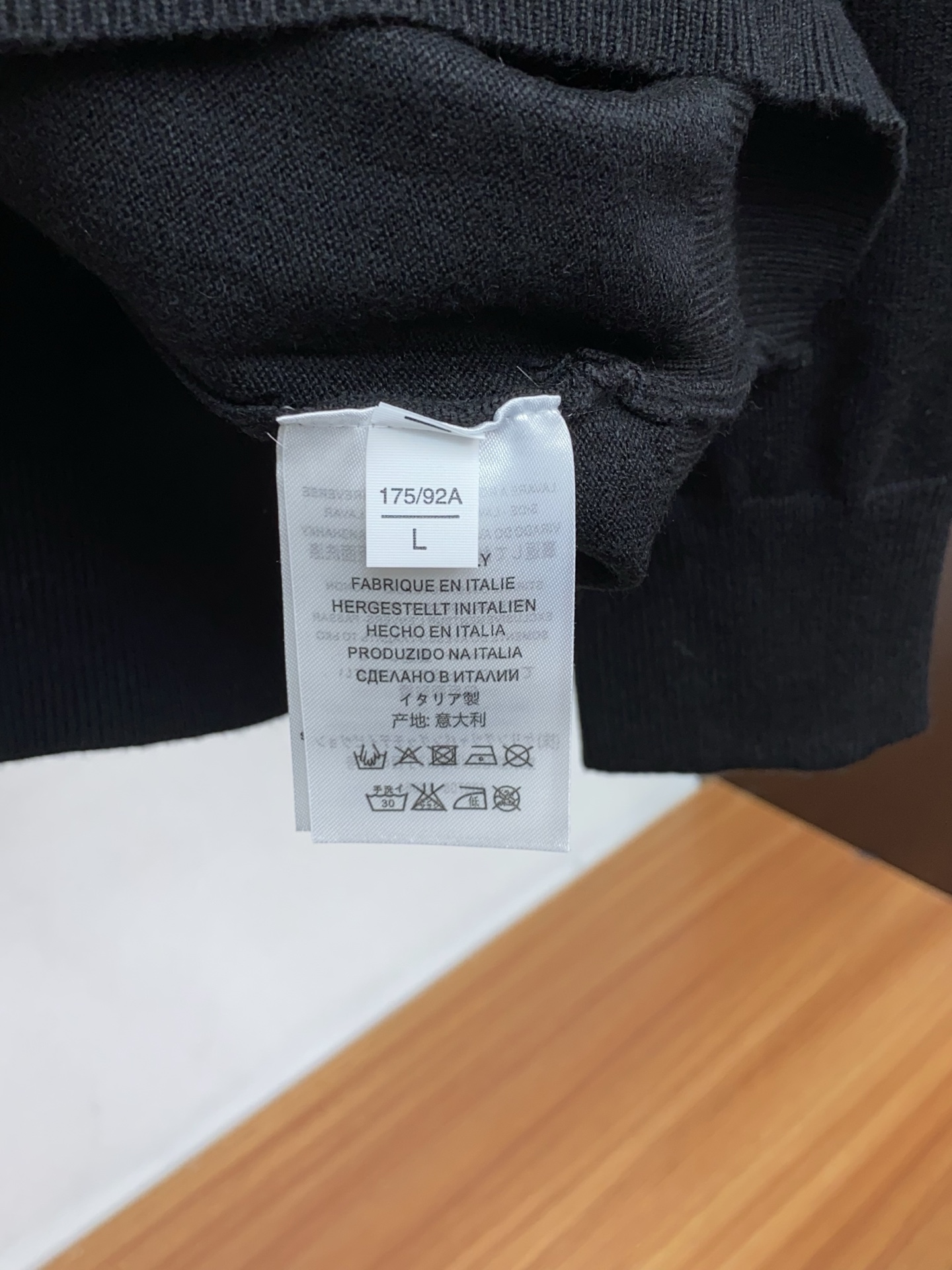 Burberry Basic Clothing Wool M-l-xl