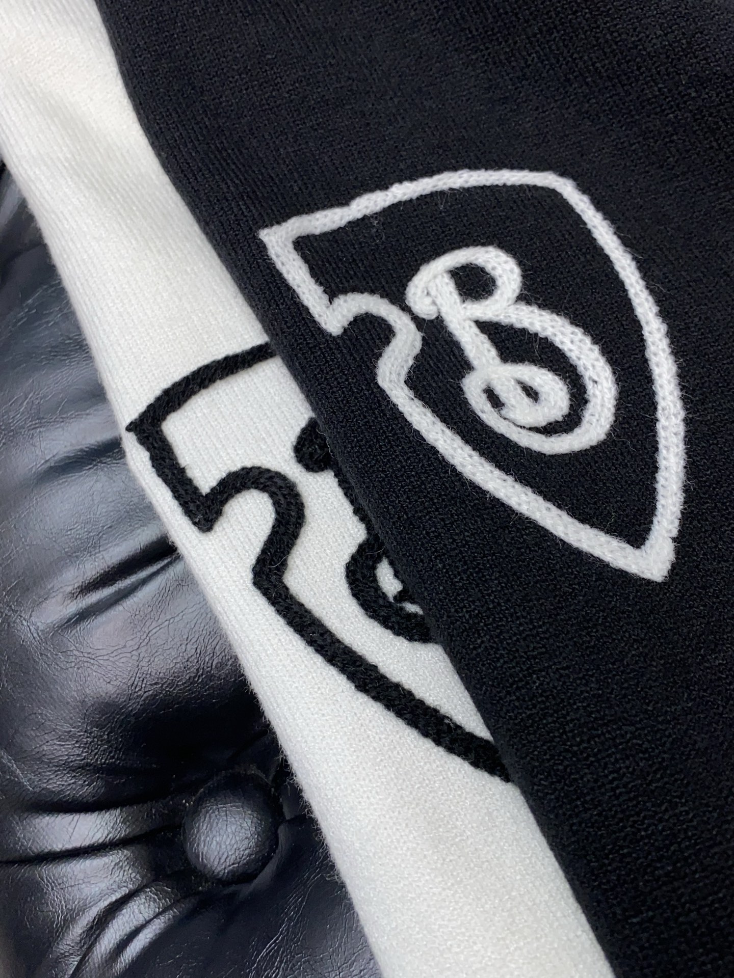 Burberry Basic Clothing Wool M-l-xl