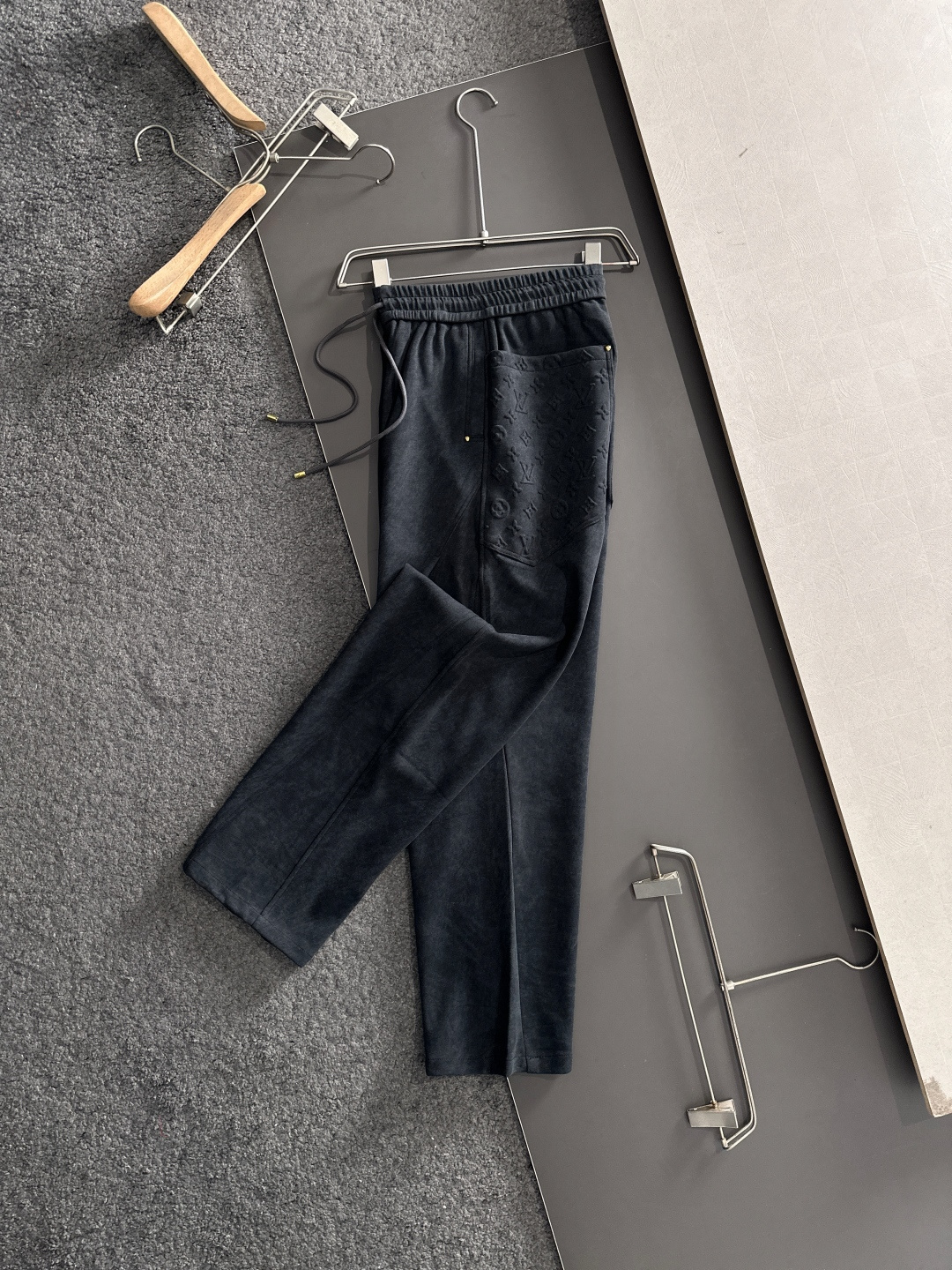 Louis Vuitton Basic Clothing M-xl
