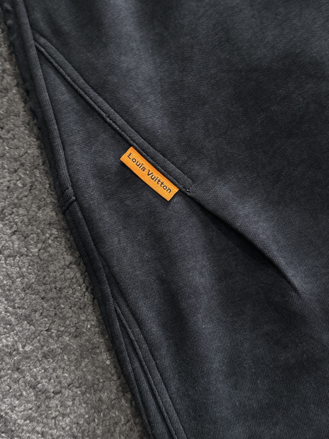 Louis Vuitton Basic Clothing M-xl