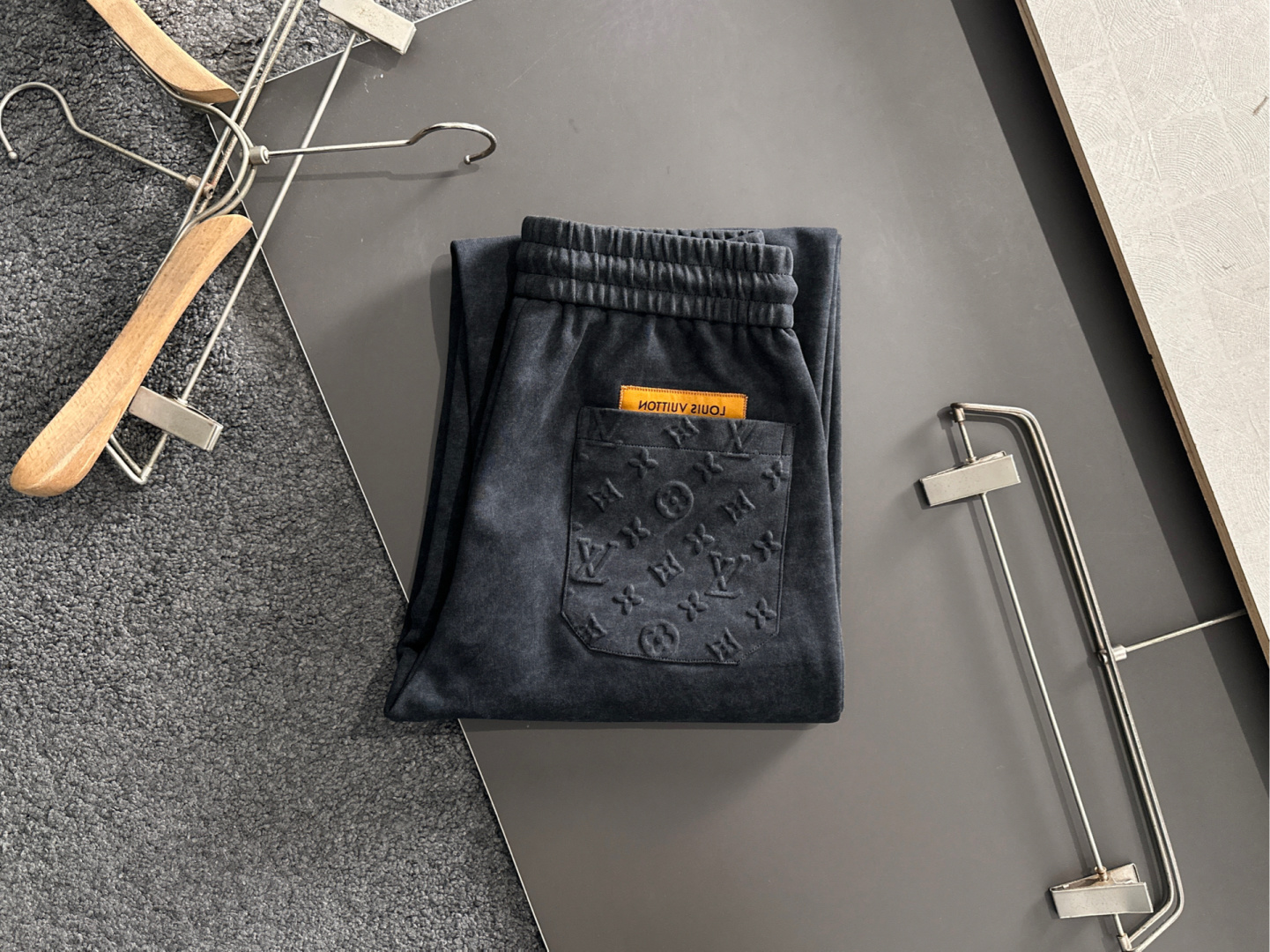 Louis Vuitton Basic Clothing M-xl