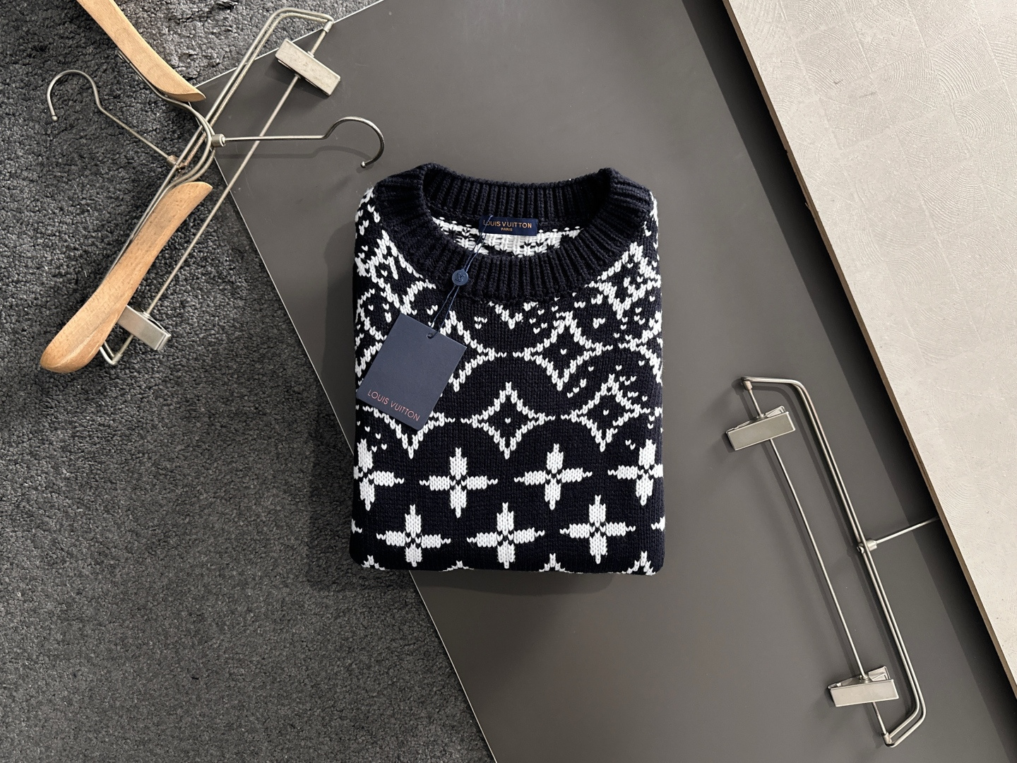 Louis Vuitton Basic Clothing Wool M-l-xl