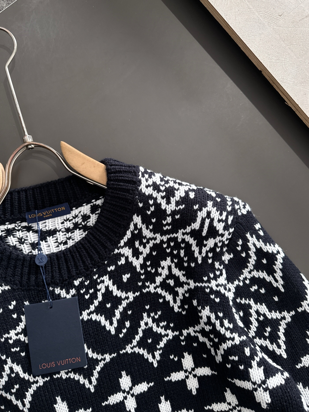 Louis Vuitton Basic Clothing Wool M-l-xl