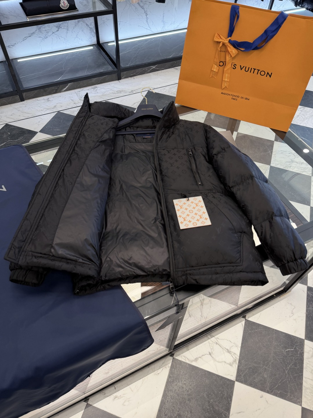 Louis Vuitton Down Jacket S-m-l