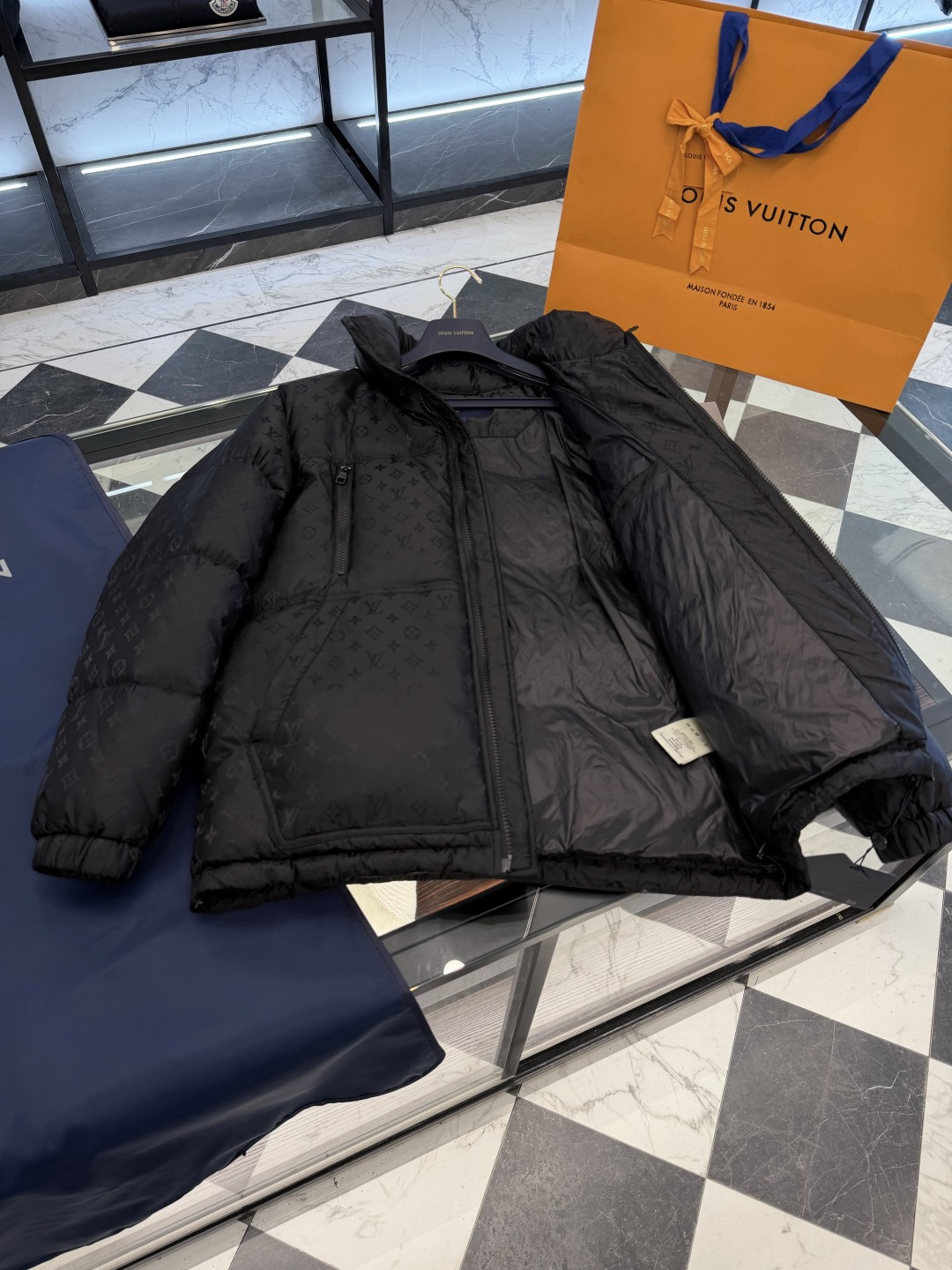 Louis Vuitton Down Jacket S-m-l