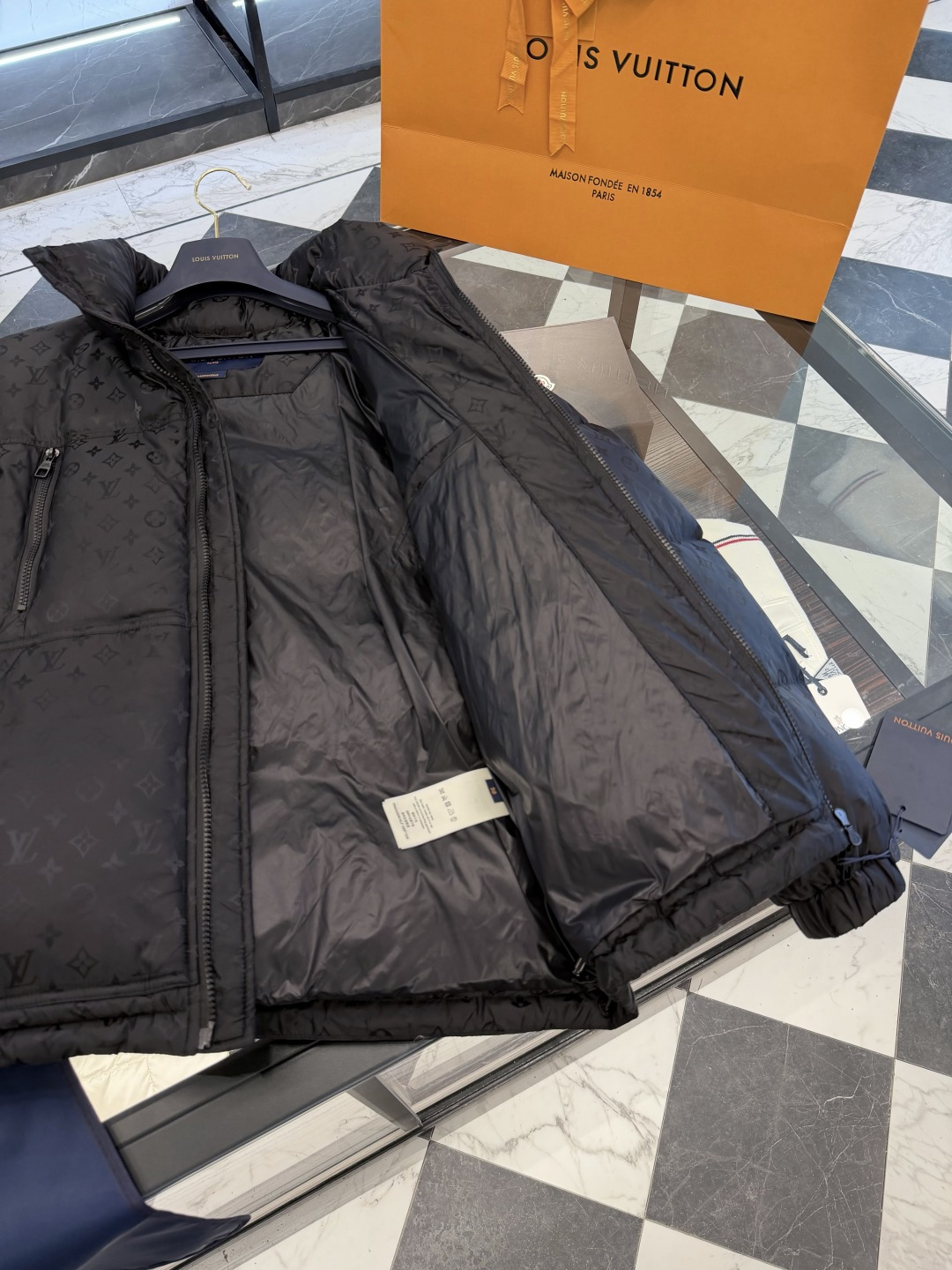 Louis Vuitton Down Jacket S-m-l
