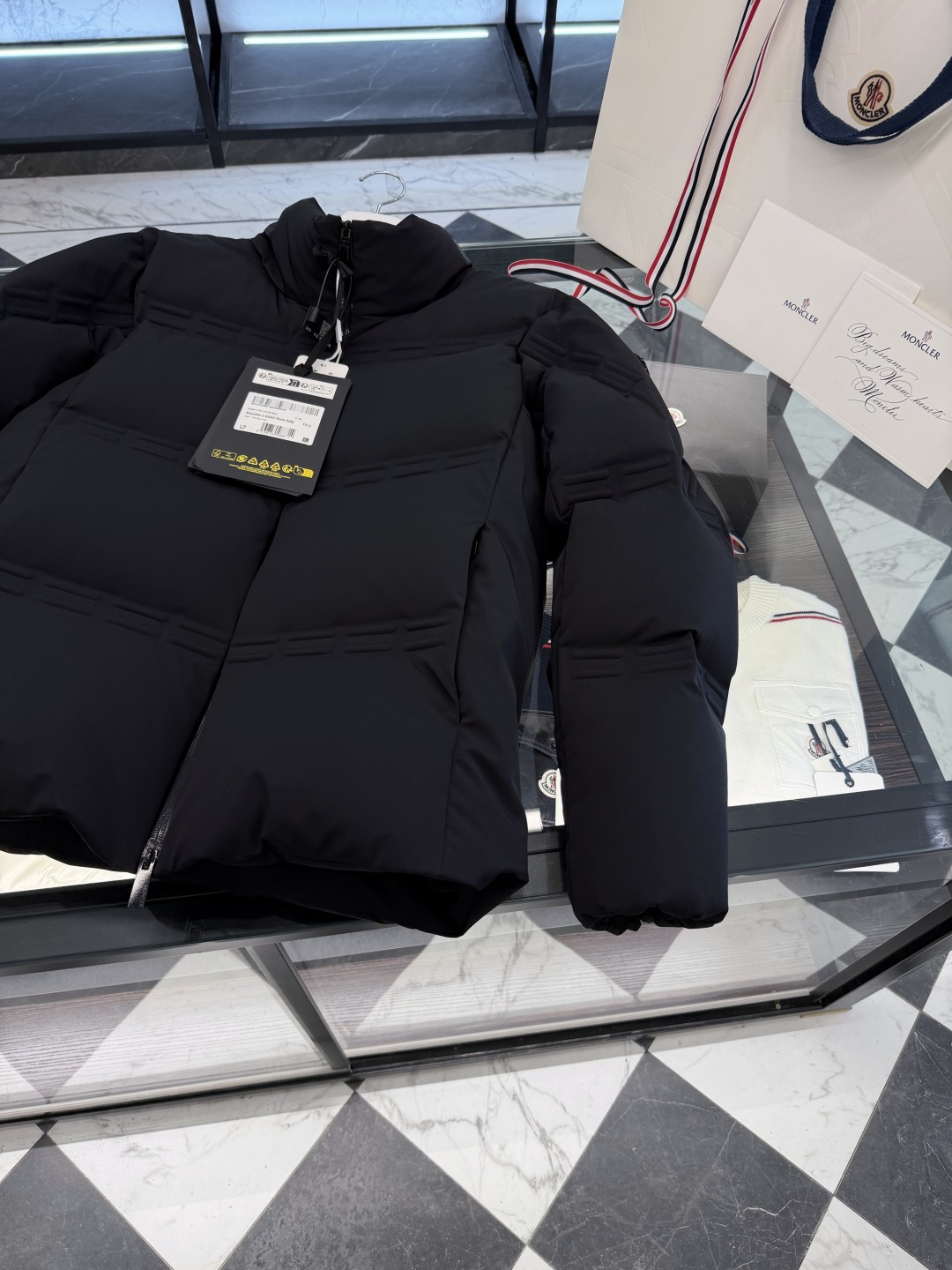 Moncler Female Jacket S-m-l