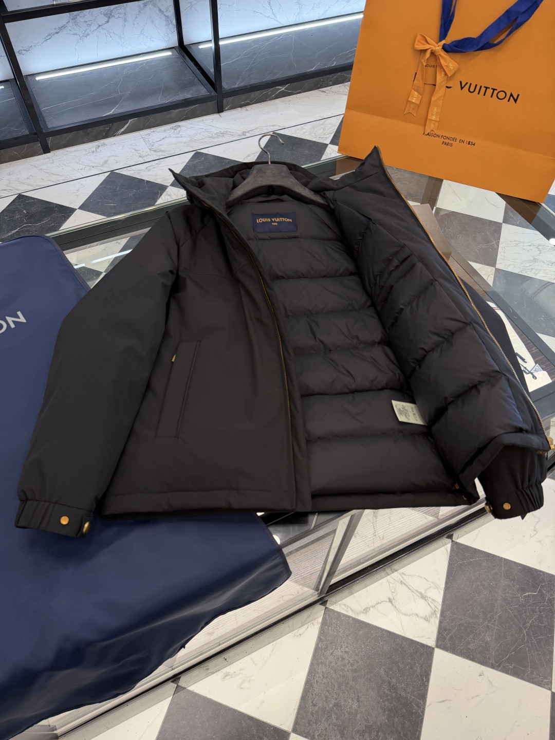 Louis Vuitton Down Jacket Hooded S-m-l