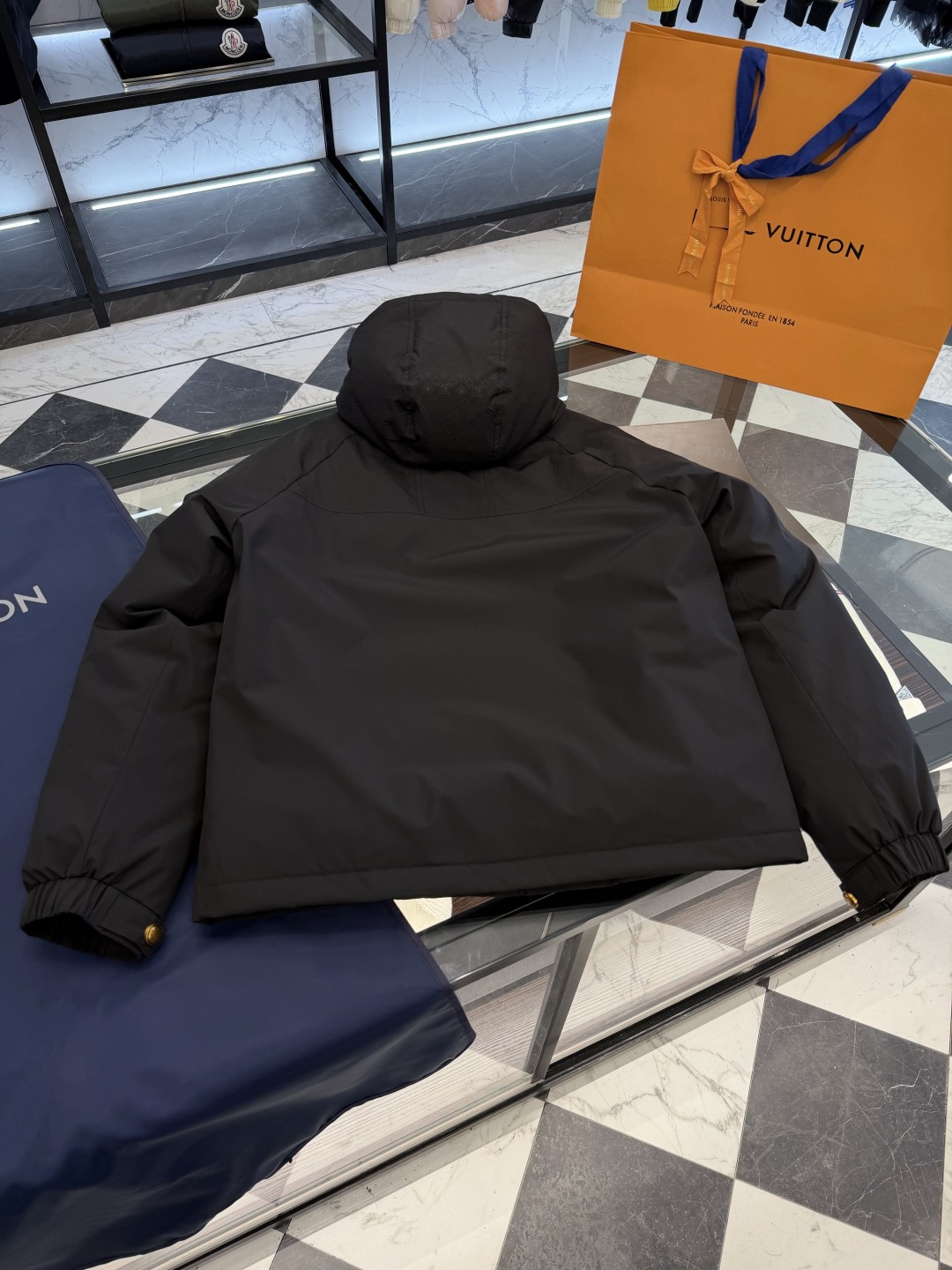 Louis Vuitton Down Jacket Hooded S-m-l