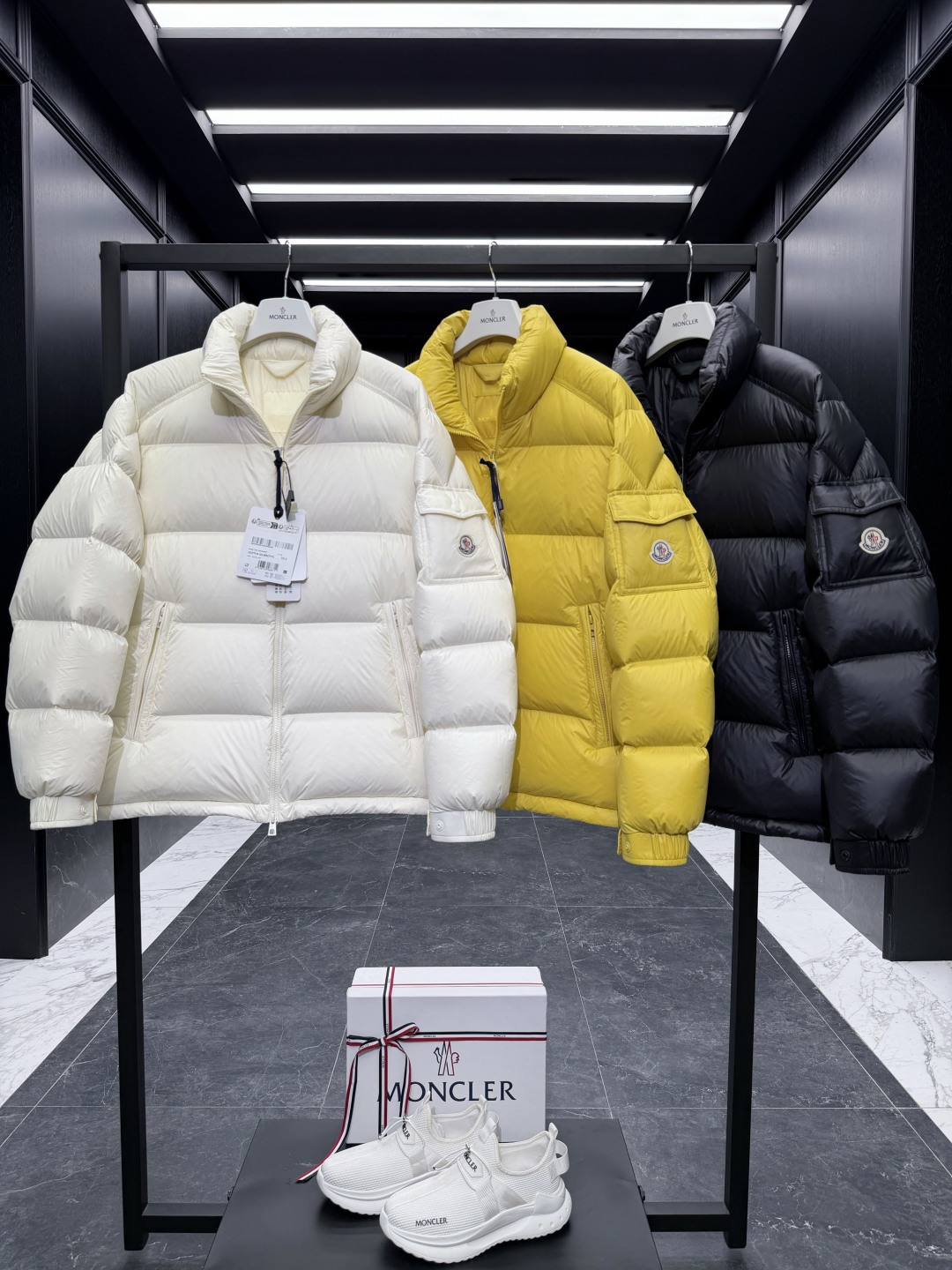 Moncler Male Jacket M-l