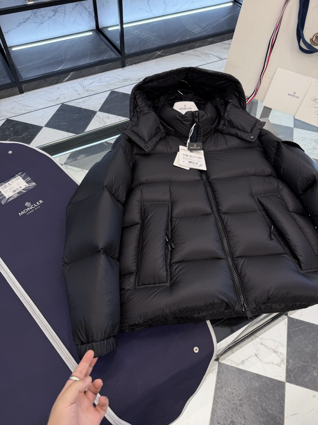 Moncler Male Jacket Hooded M-l