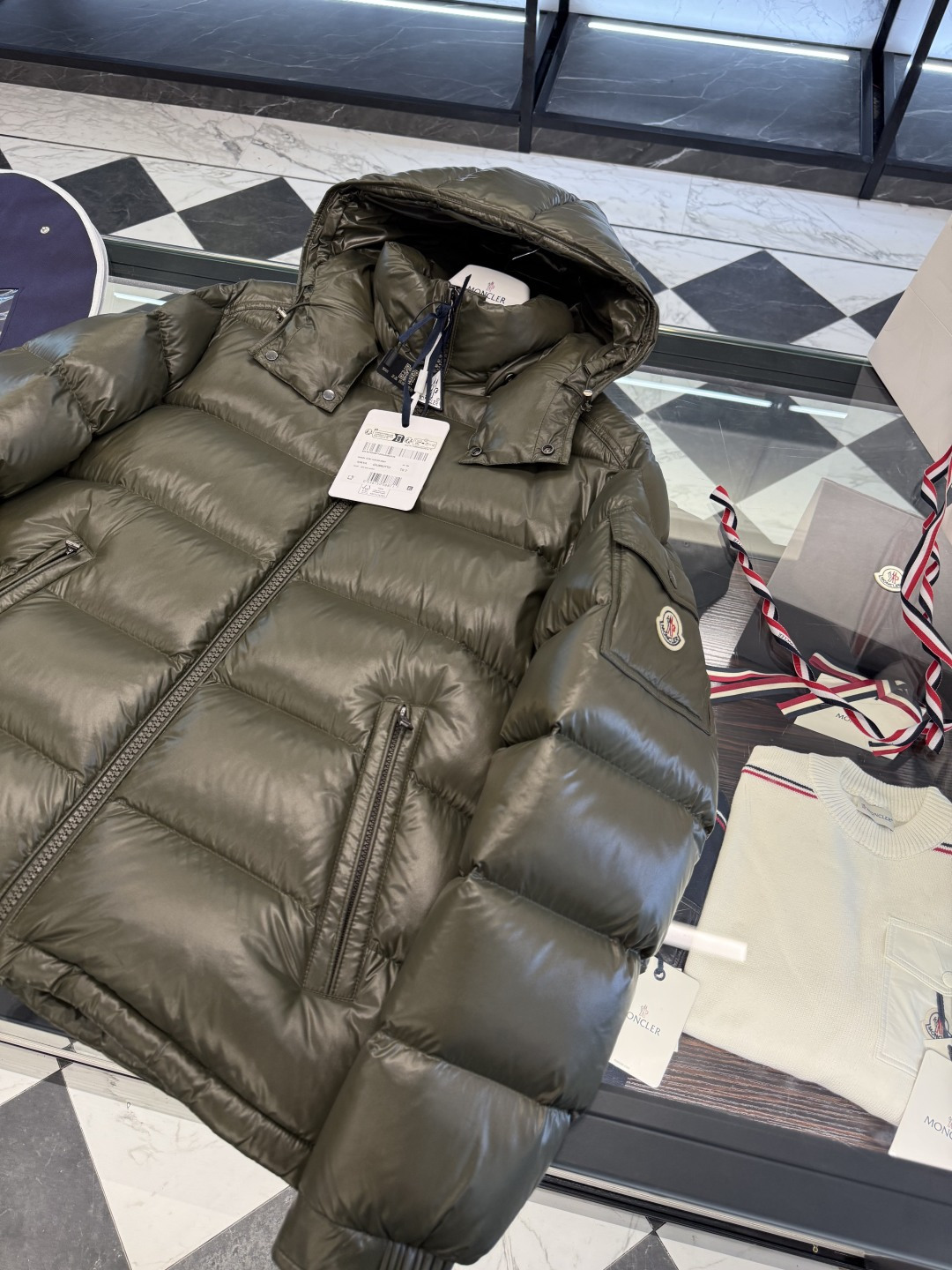 Moncler Down Jacket M-l