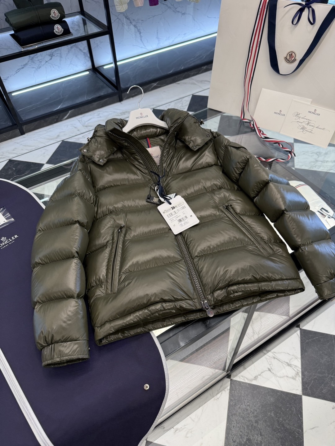 Moncler Down Jacket M-l