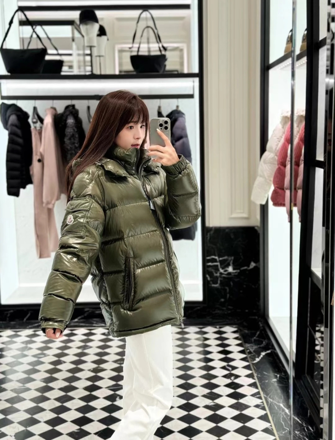 Moncler Down Jacket M-l