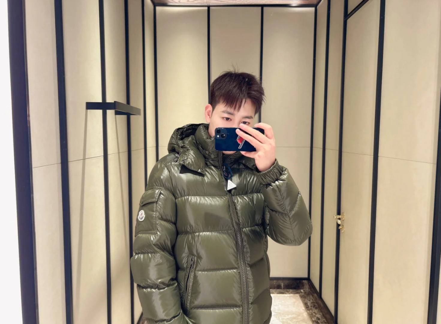 Moncler Down Jacket M-l