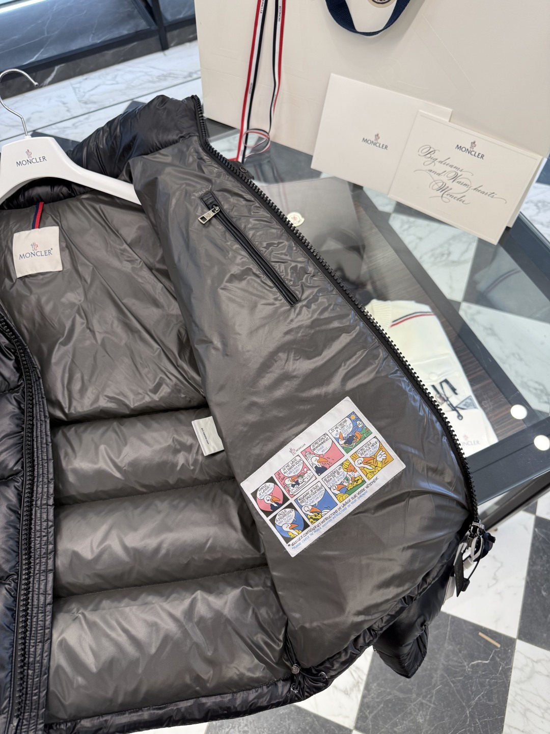 Moncler Down Jacket M-l