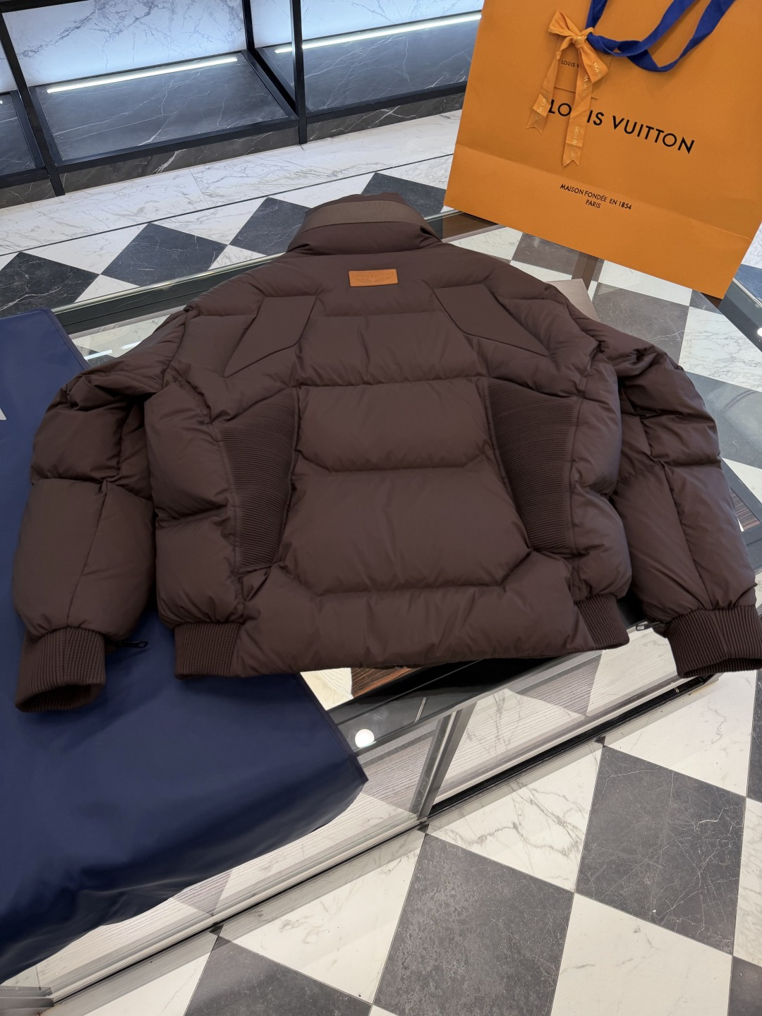 Louis Vuitton Down Jacket S-l