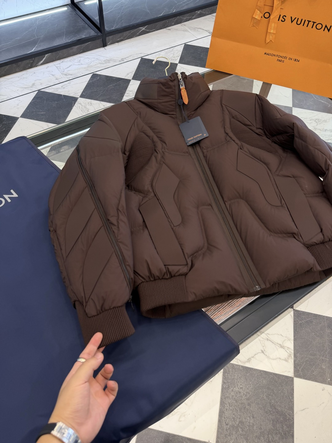 Louis Vuitton Down Jacket S-l
