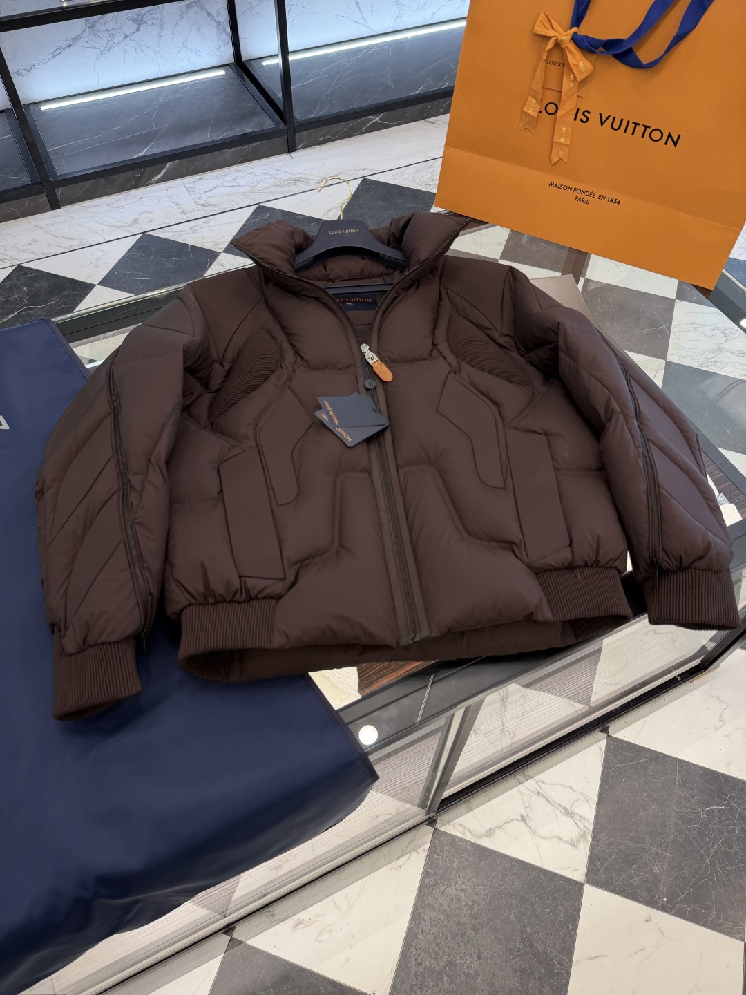 Louis Vuitton Down Jacket S-l