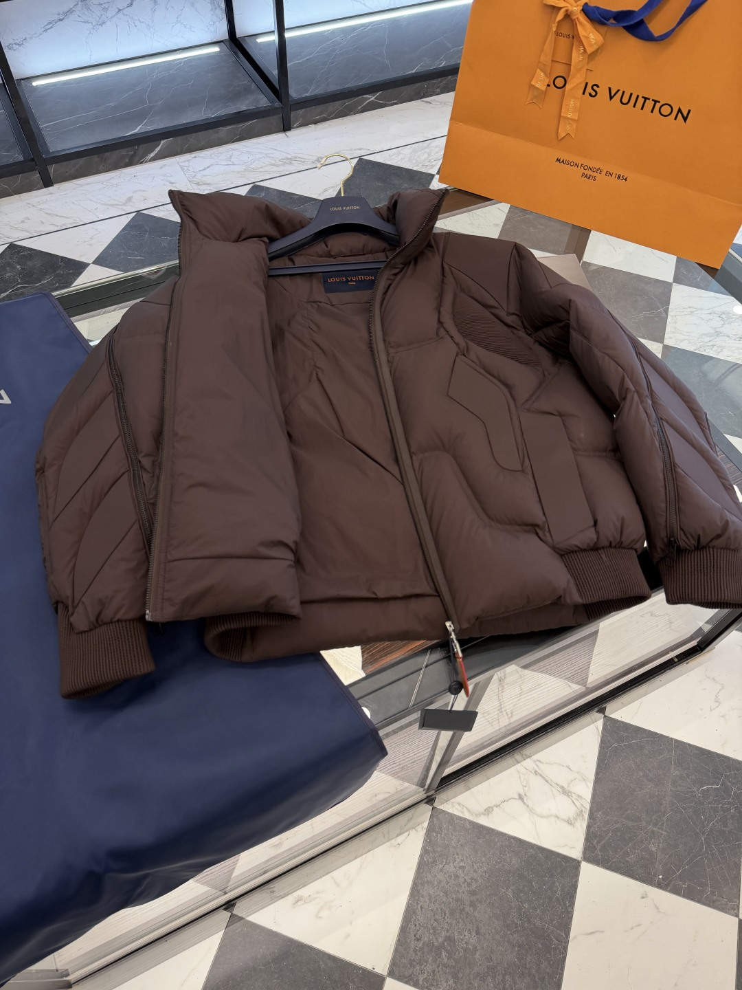 Louis Vuitton Down Jacket S-l