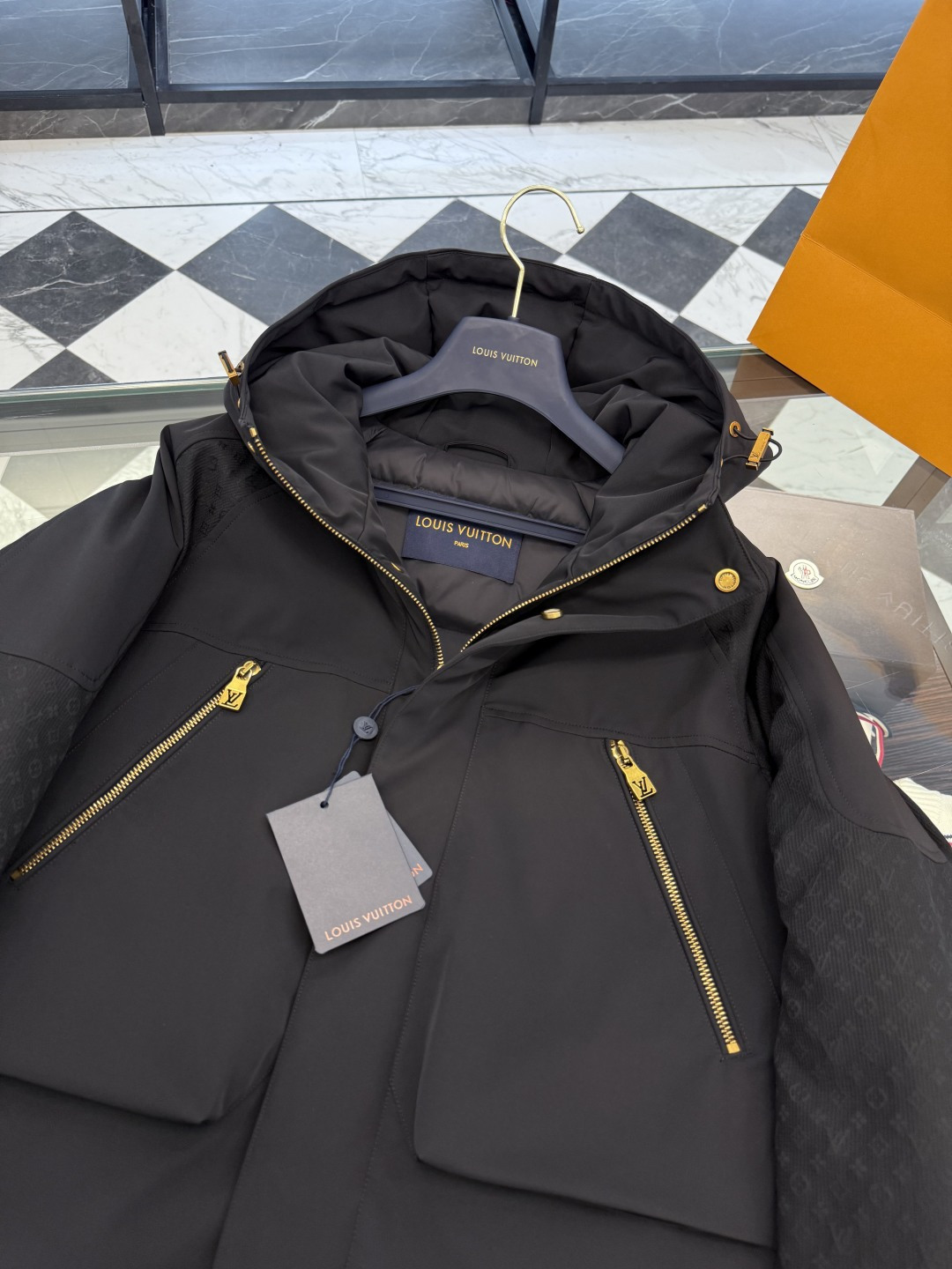 Louis Vuitton Down Jacket Hooded S-m-l