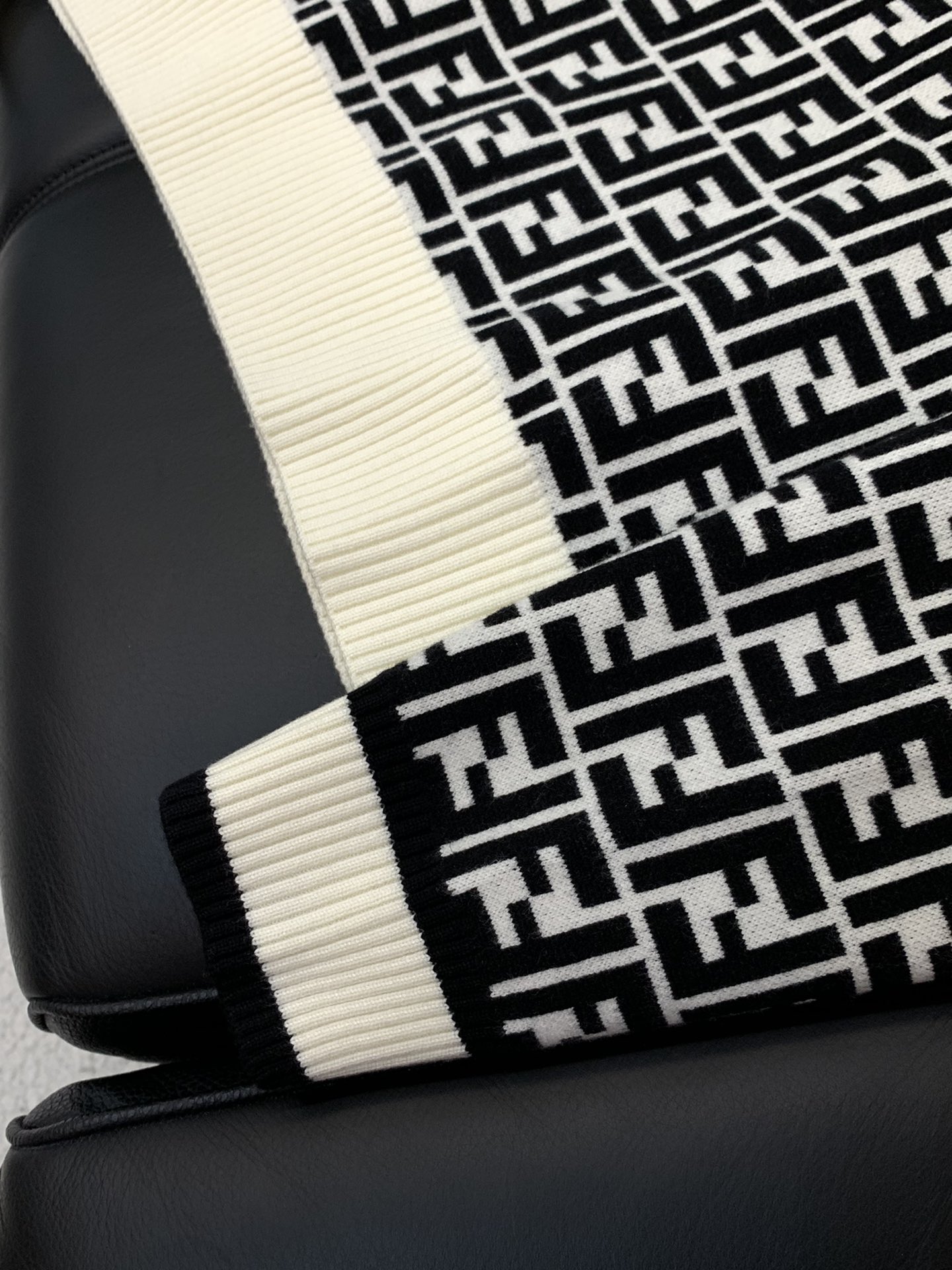 Fendi Basic Clothing Knitted M-l-xl