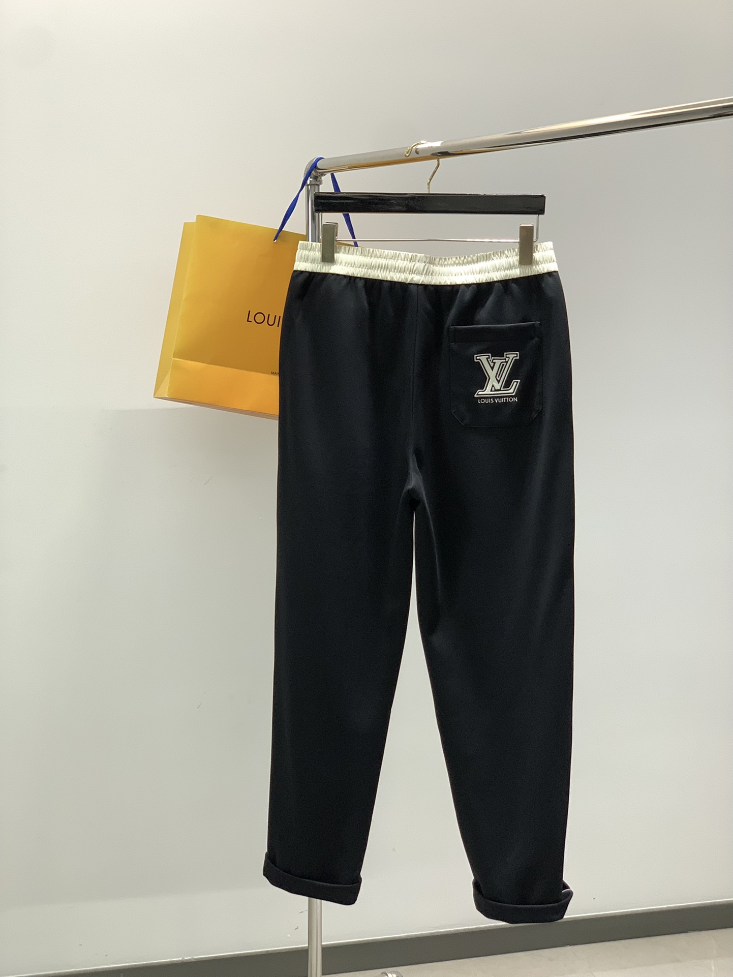 Louis Vuitton Basic Clothing S-m-l-xl