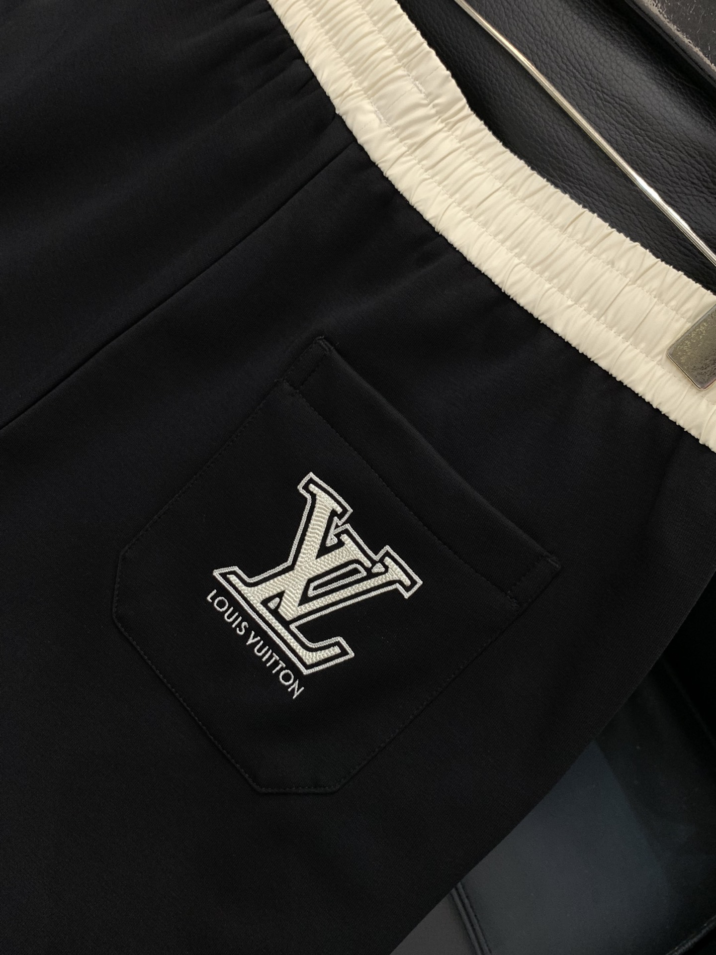 Louis Vuitton Basic Clothing S-m-l-xl