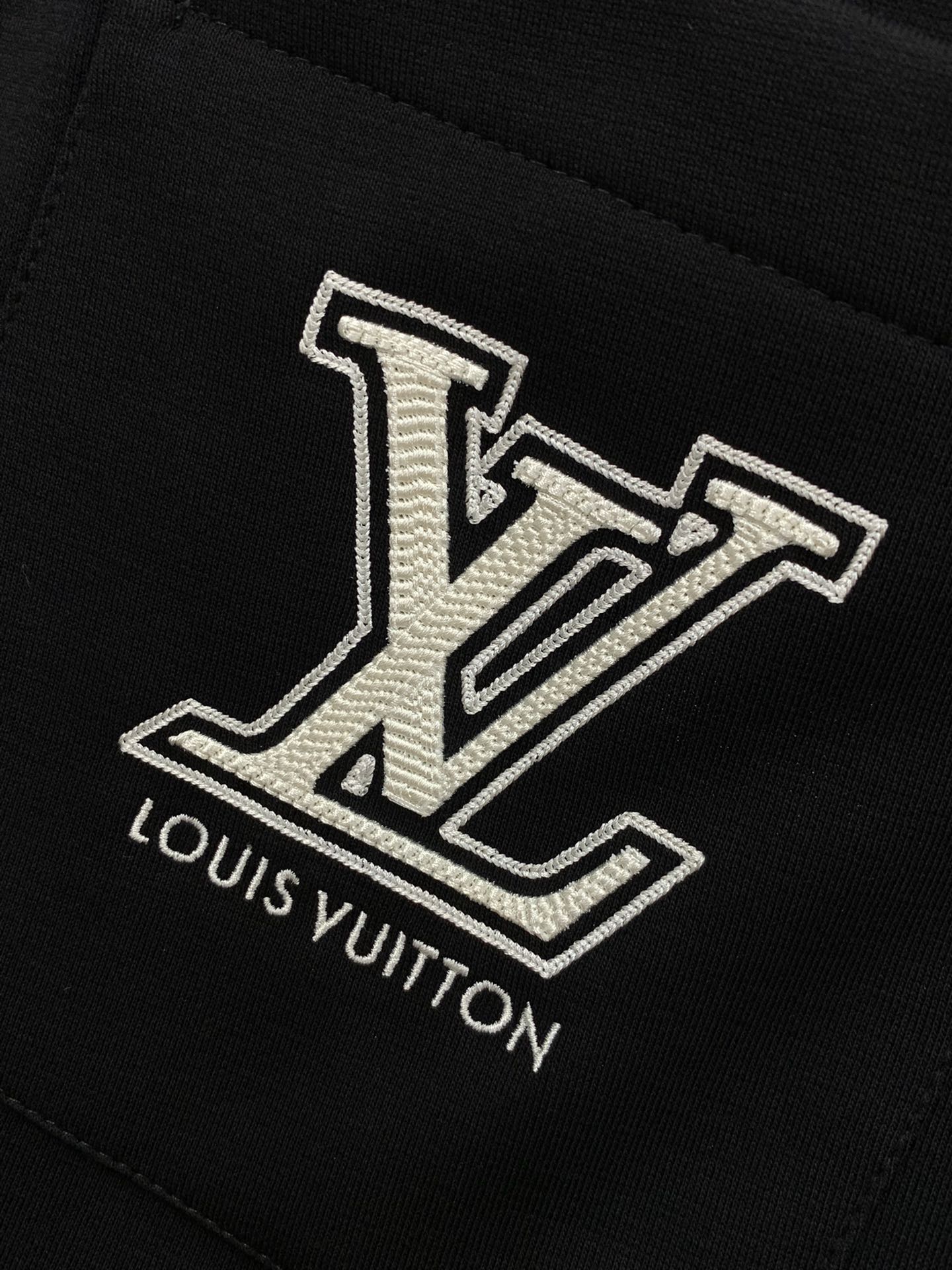 Louis Vuitton Basic Clothing S-m-l-xl
