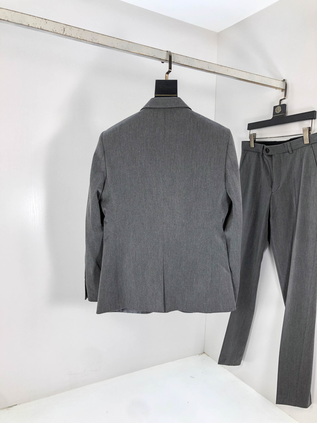 Louis Vuitton Male Basic Clothing Cotton Gray Slim Fit L-175130