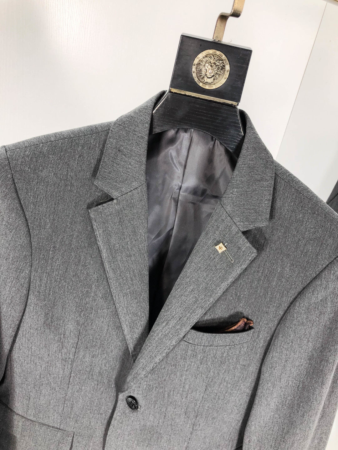 Louis Vuitton Male Basic Clothing Cotton Gray Slim Fit L-175130