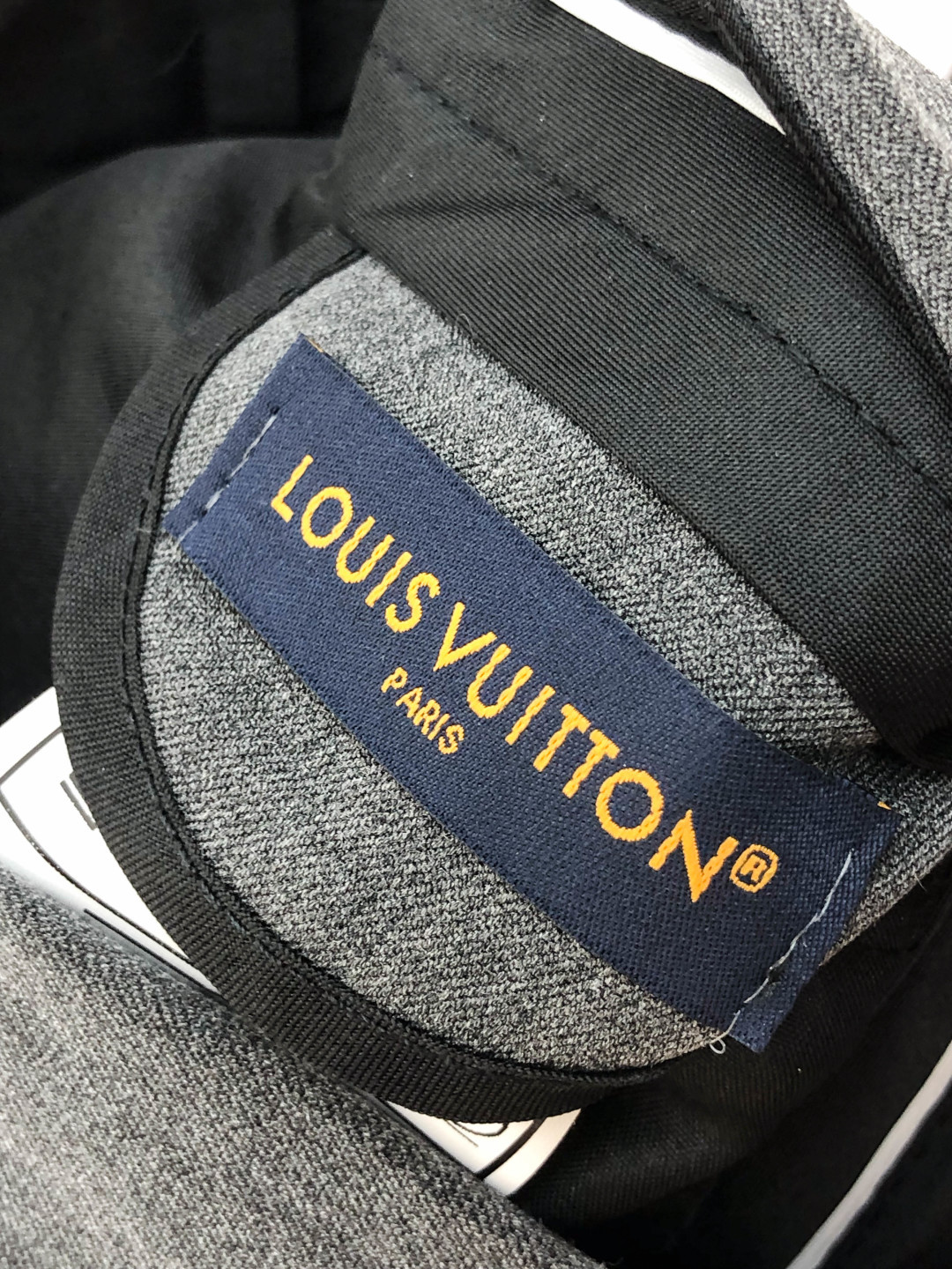 Louis Vuitton Male Basic Clothing Cotton Gray Slim Fit L-175130